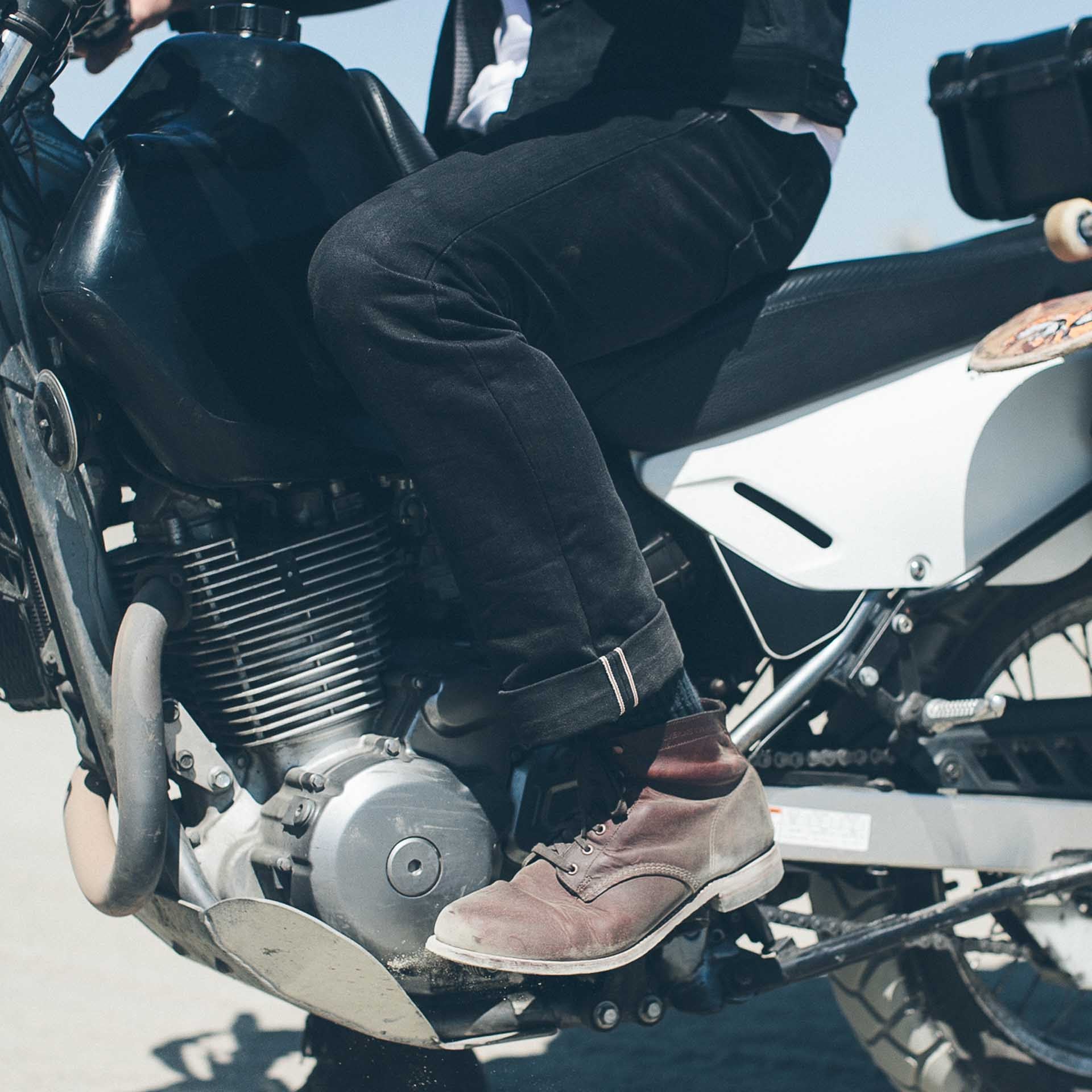 The Slim Jean in Yoshiwa Mills Black Selvage - Image 4