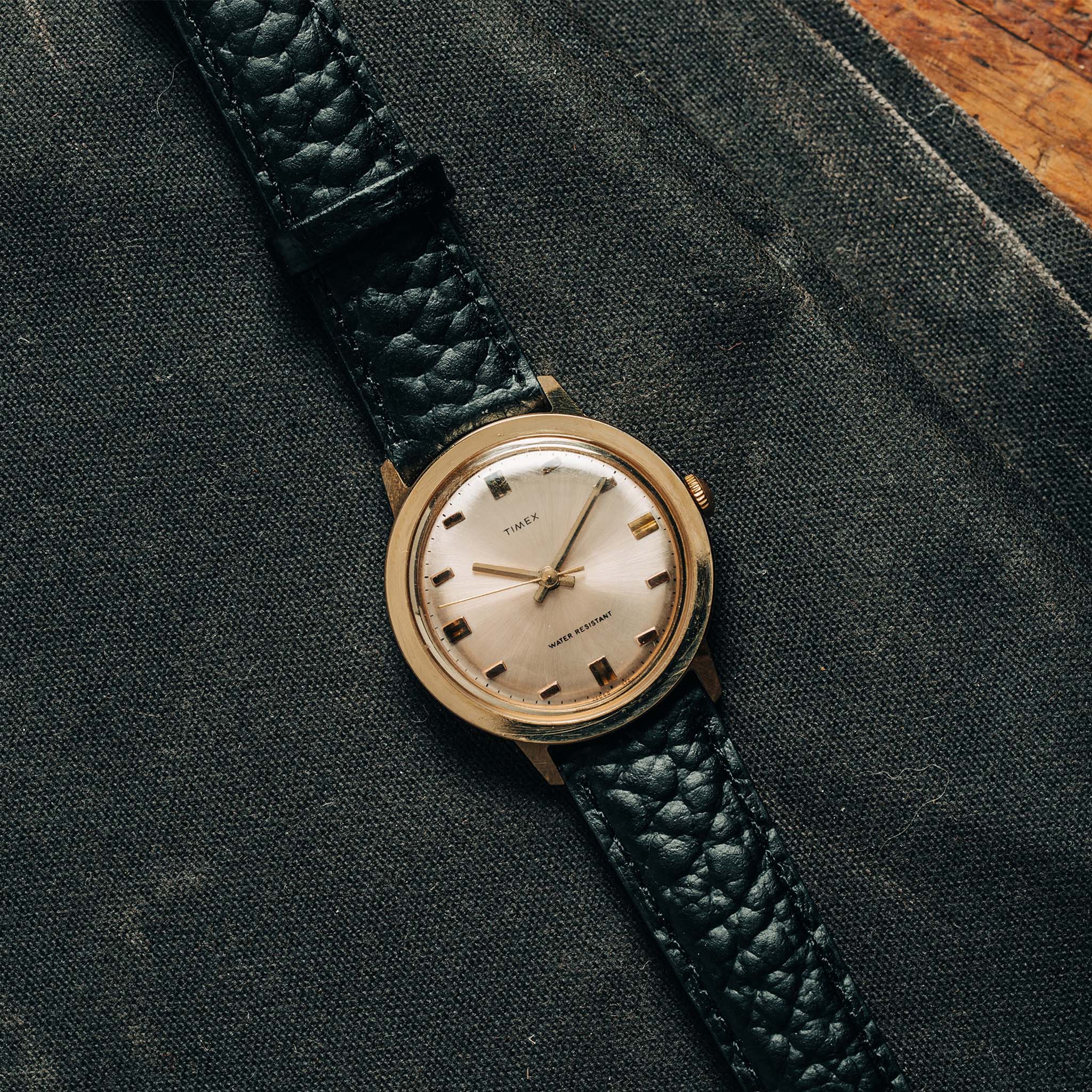 1972 Timex Marlin Gold - Image 2