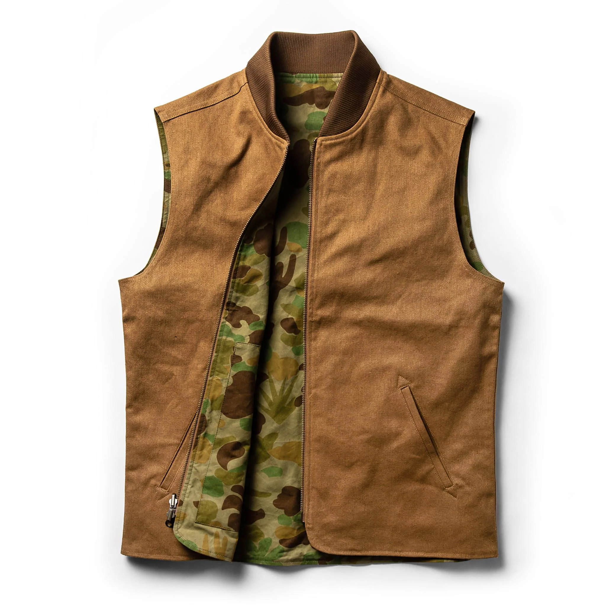 The Taylor Stitch x Gear Patrol Reversible Able Vest in Arid Camo - Image 2