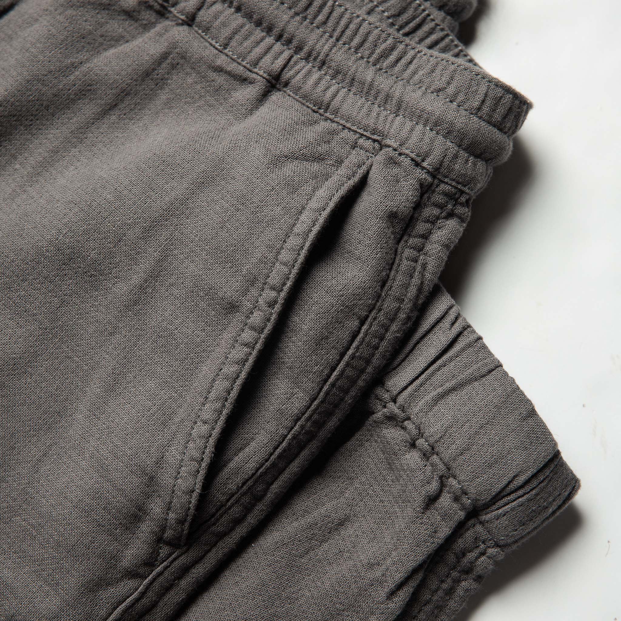 The Apres Pant in Charcoal Double Cloth ('21) - Image 8