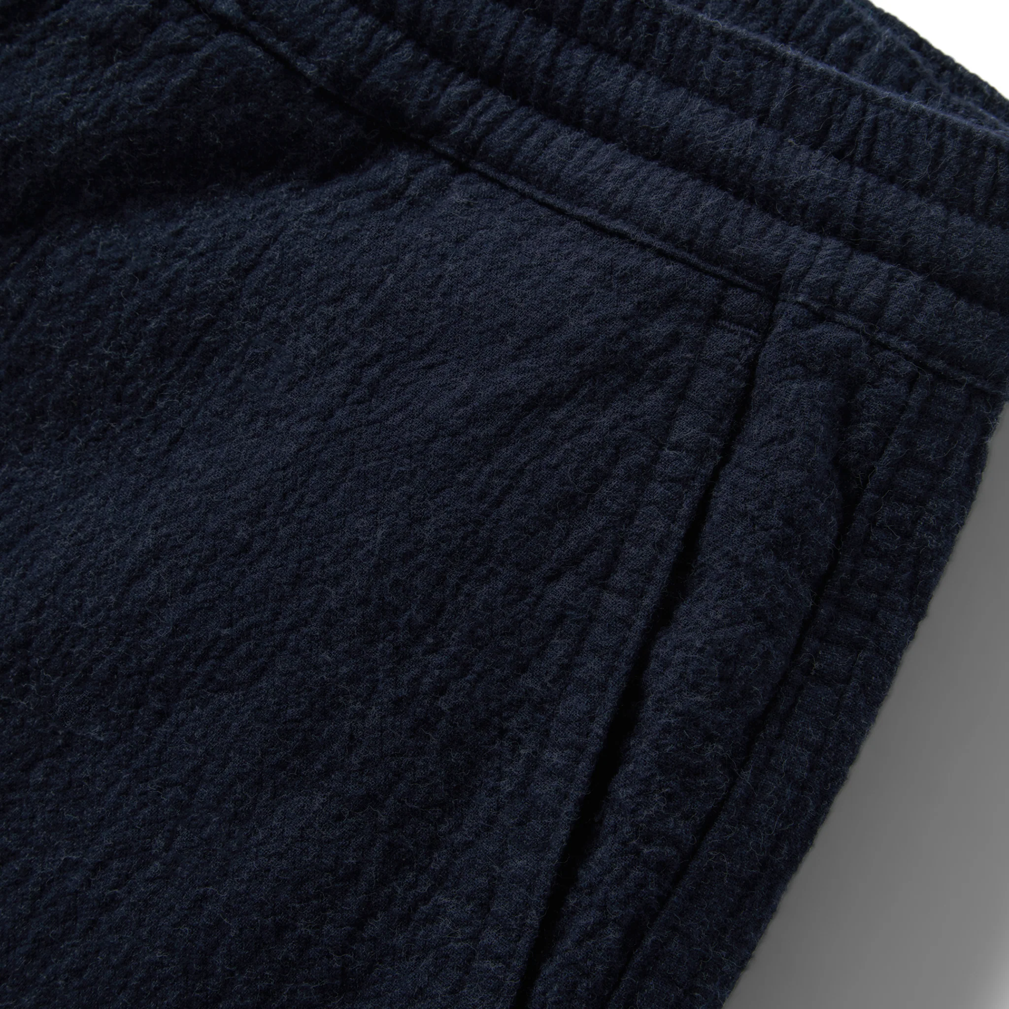 The Apres Pant in Charcoal Double Cloth - Image 7
