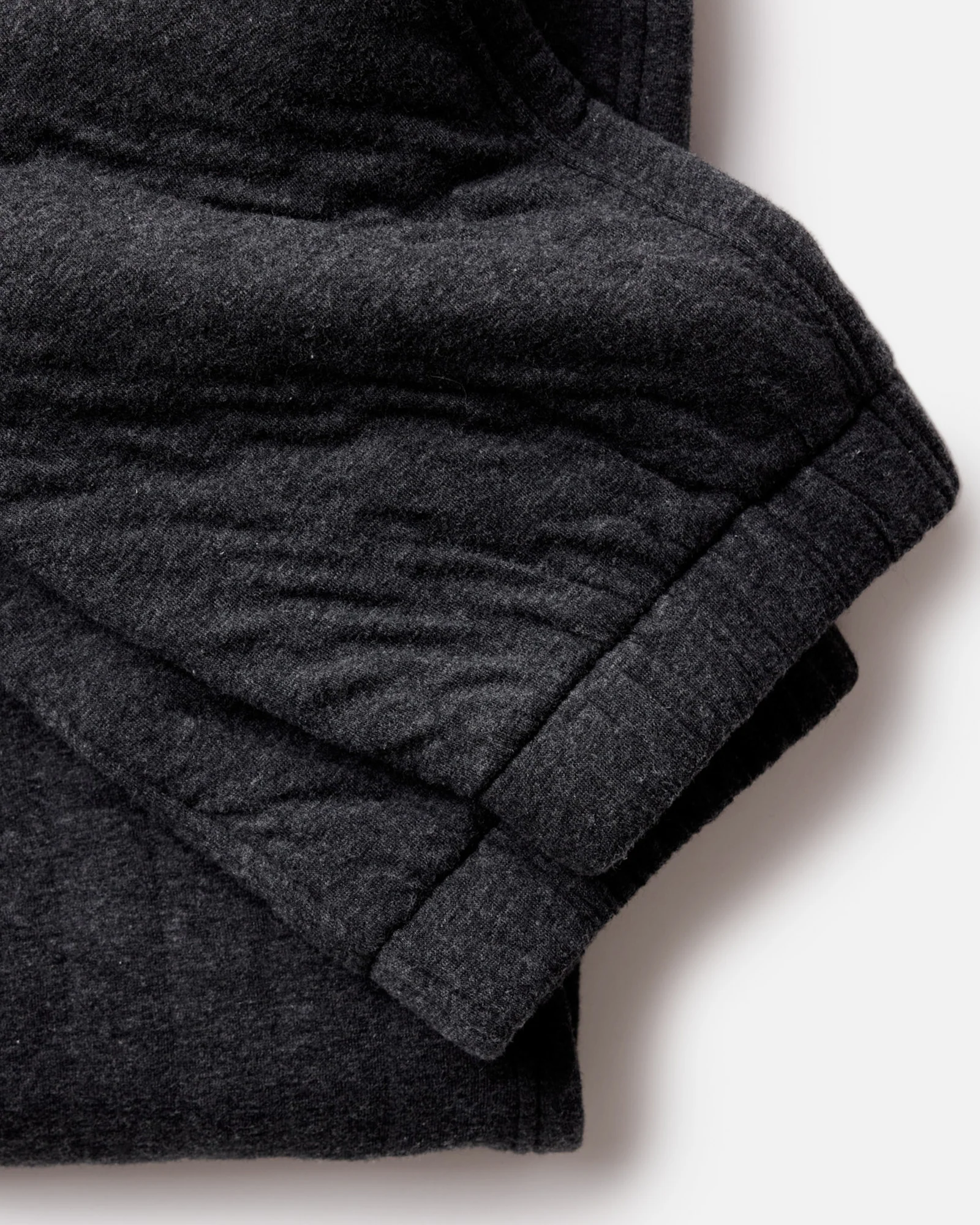 The Apres Pant in Heather Coal Quilted Jersey - Image 9