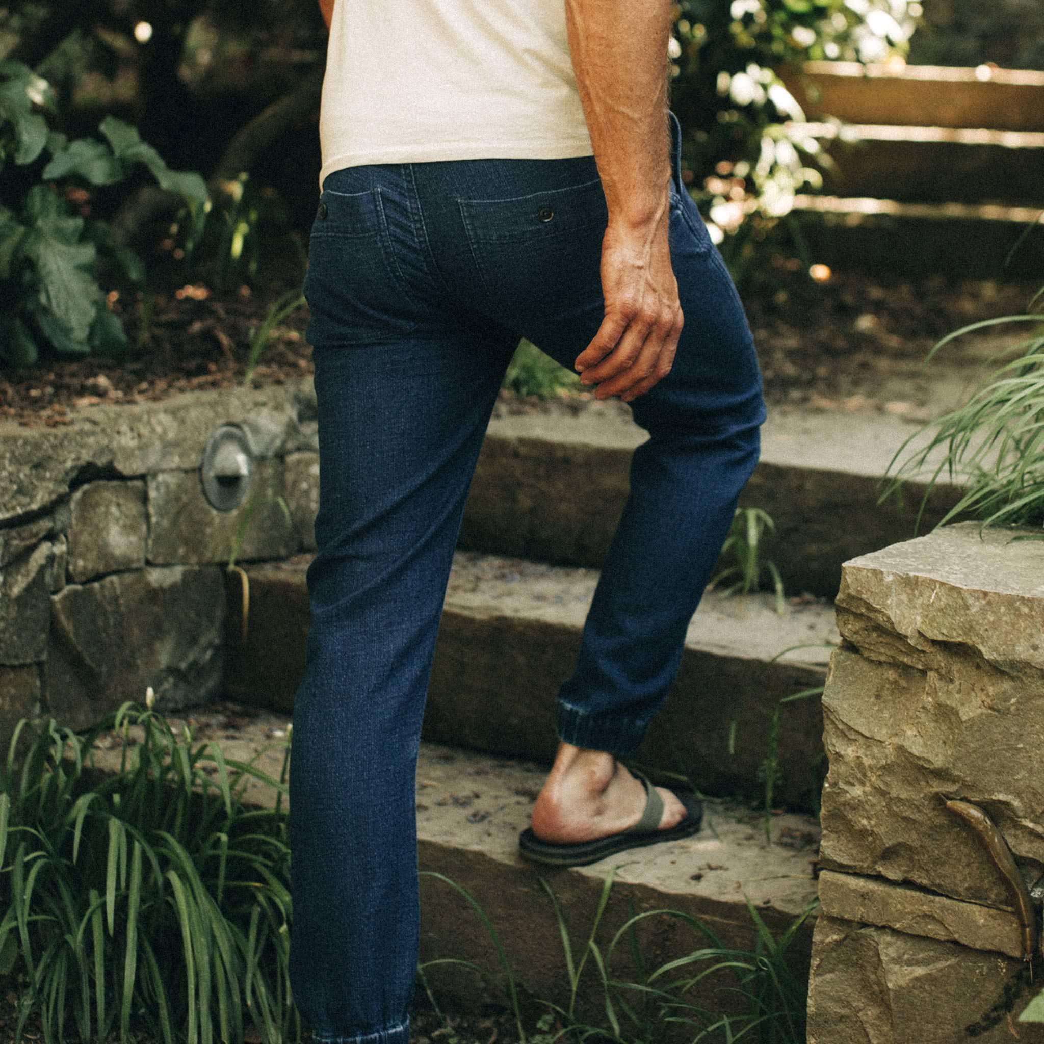 The Apres Pant in Indigo Double Cloth - Image 5