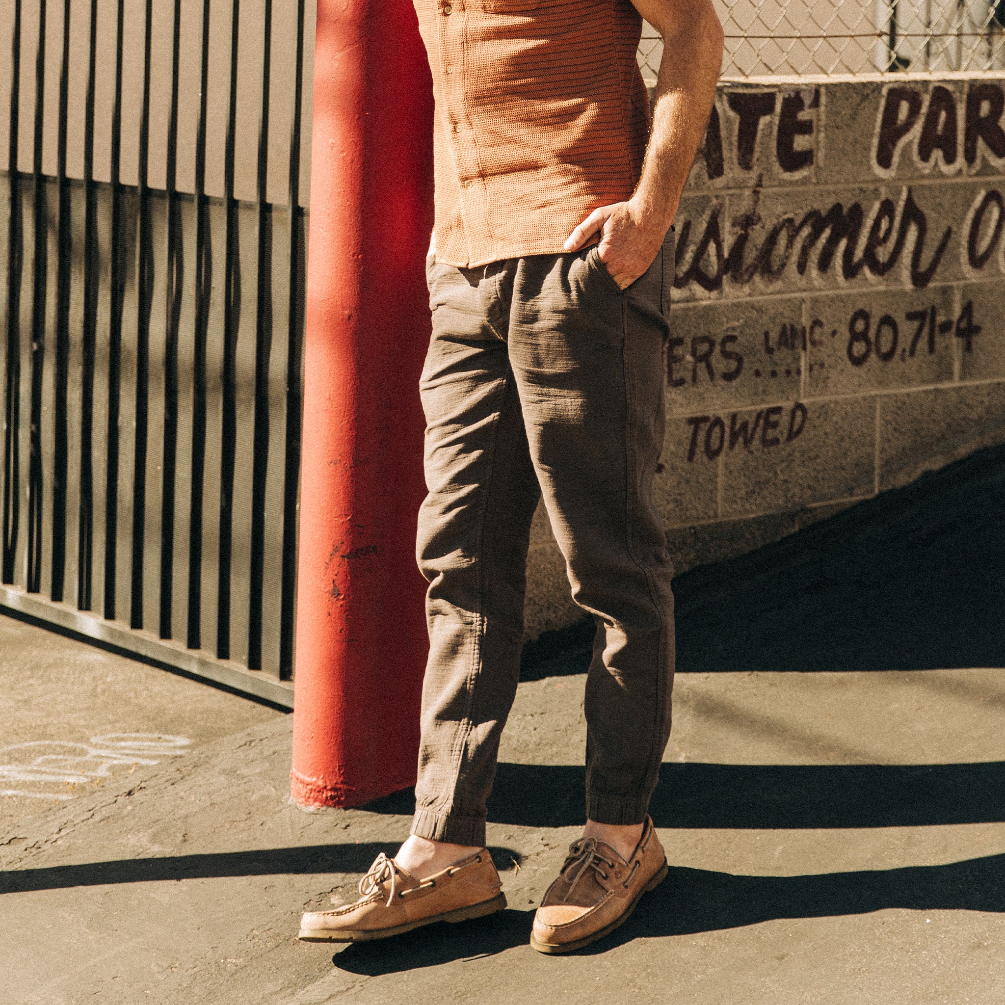 The Apres Pant in Walnut Double Cloth - Image 4