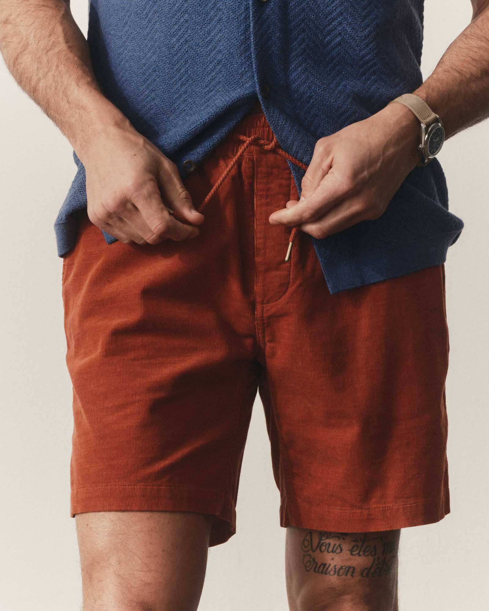 The Apres Short in Heather Chili Pincord - Image 4