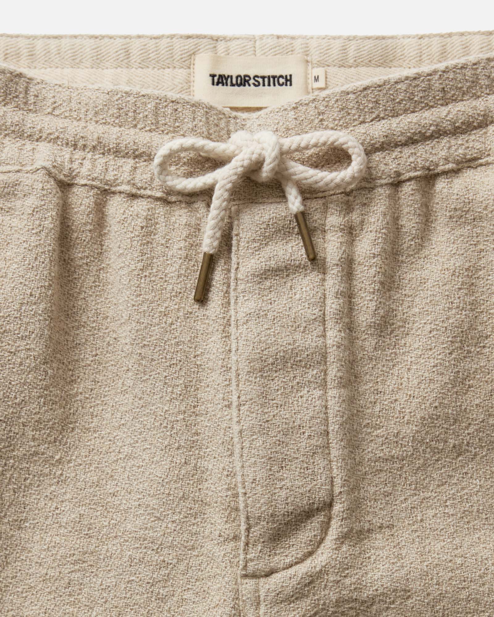 The Apres Short in Heather Oat Crepe - Image 4