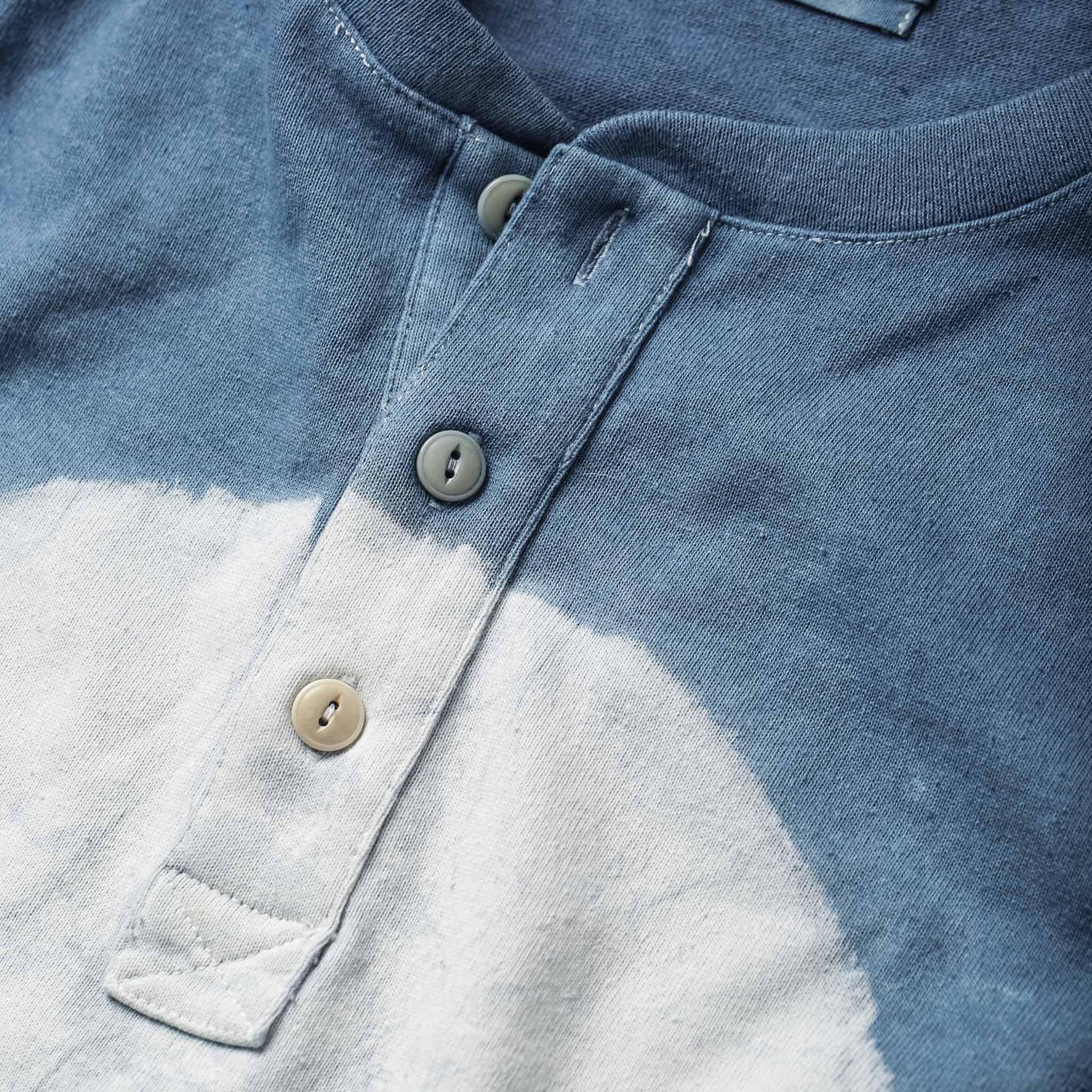 The Arzt Short Sleeve Heavy Bag Henley in Natural M-40 - Image 2