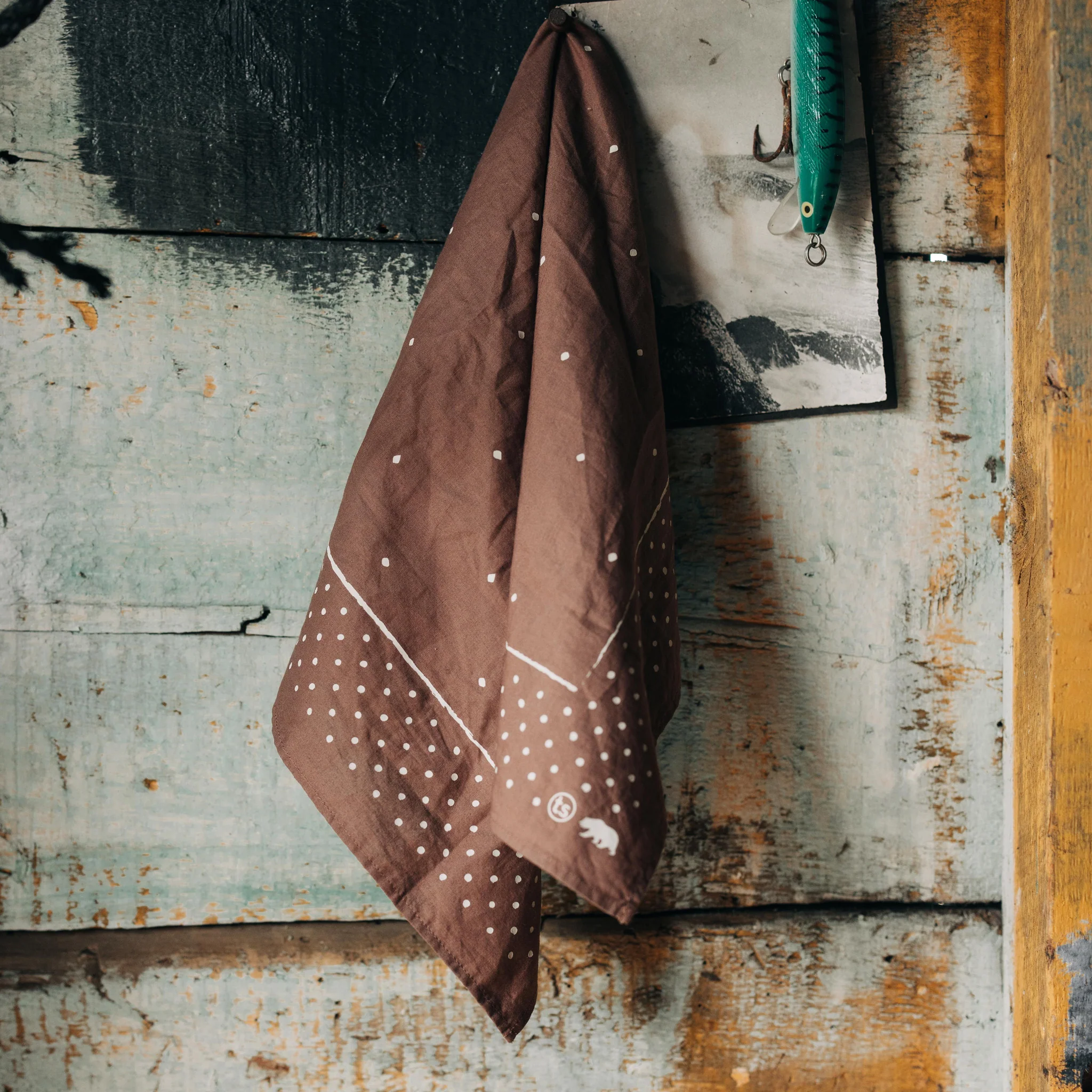 The Bandana in Redwood - Image 3