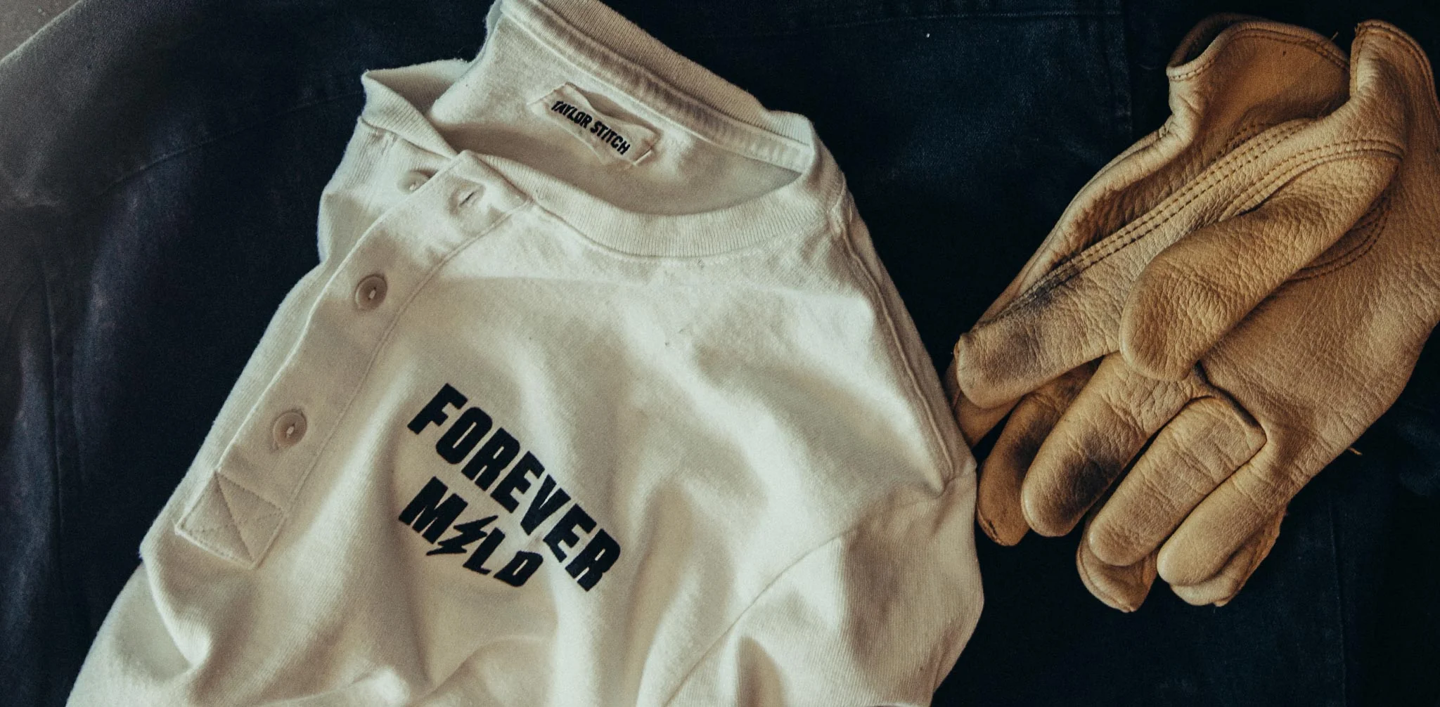 The Brother Moto Heavy Bag Henley in Forever Mild - Image 4