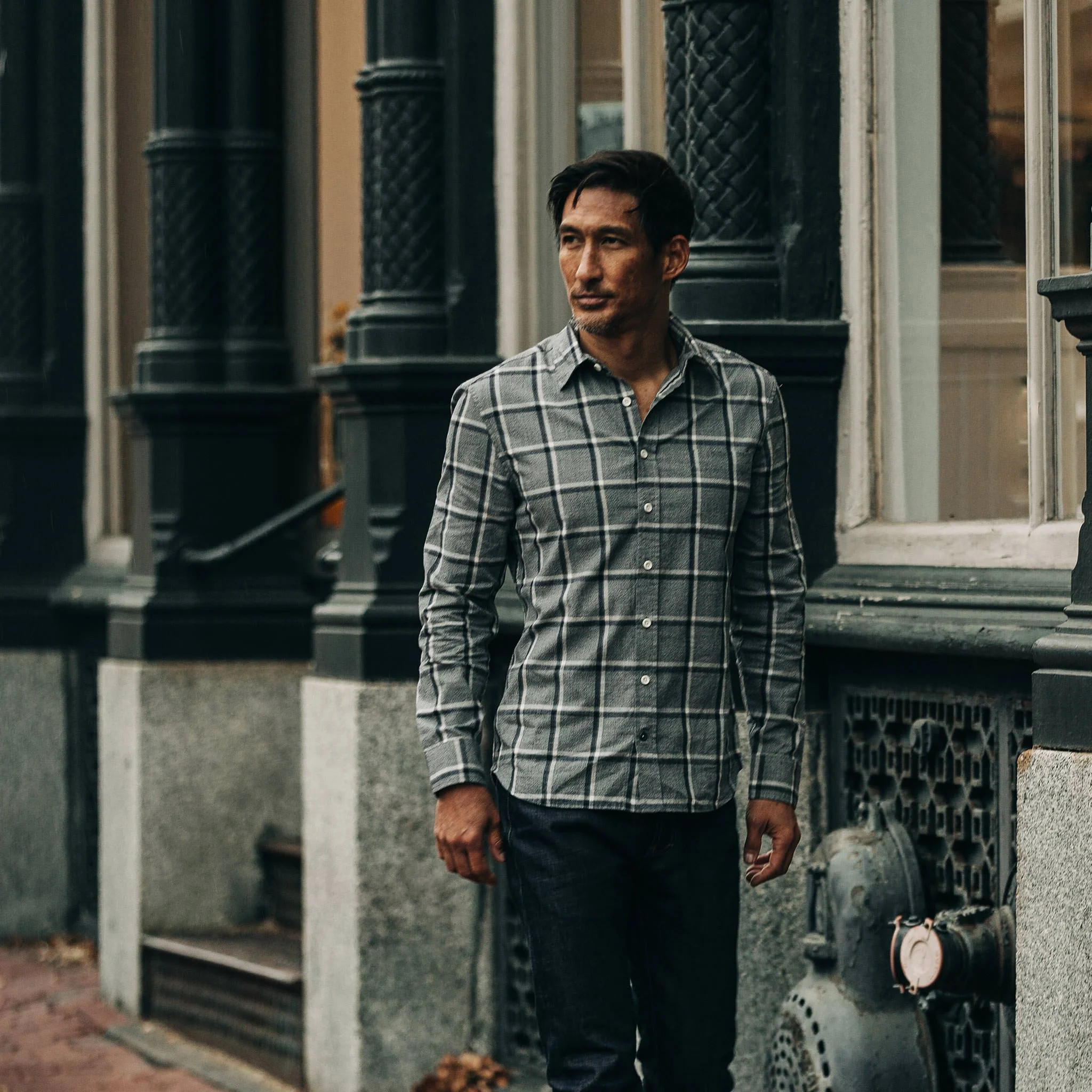 The California in Navy Salt and Pepper Plaid - Image 2