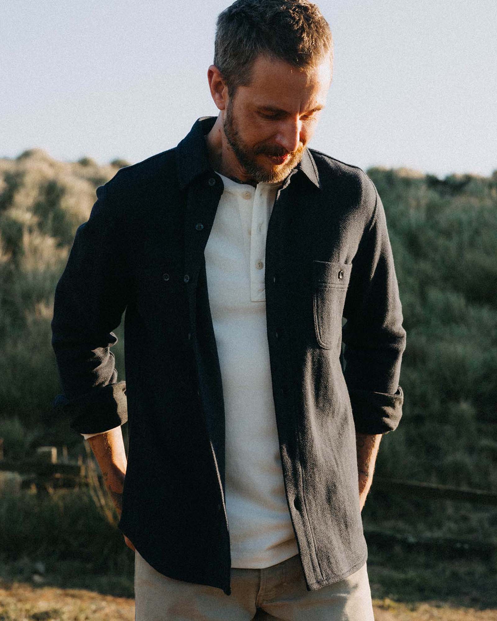 The Coastline Knit Shirt in Dark Navy - Image 2