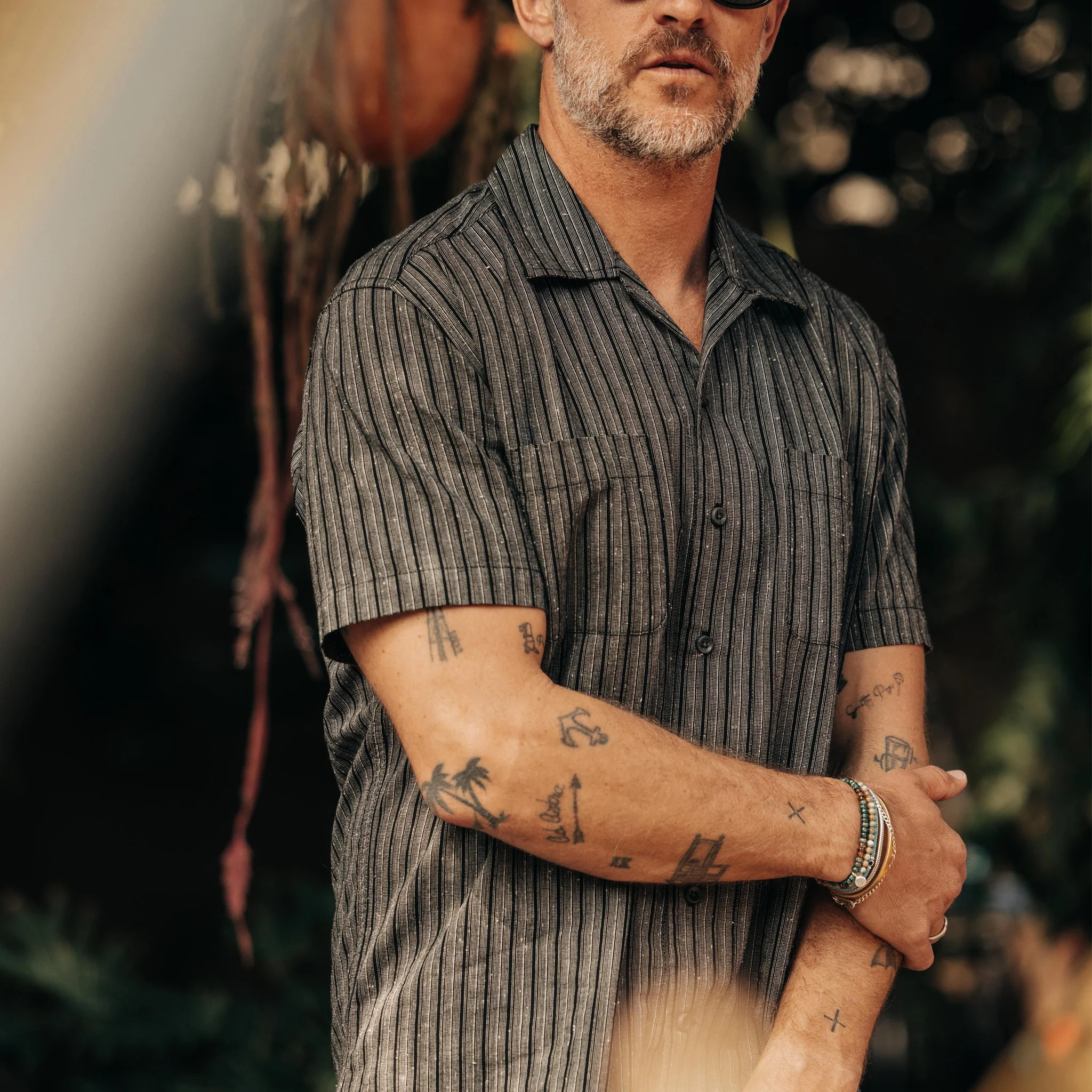 The Conrad Shirt in Black Indigo Slub Stripe - Image 4