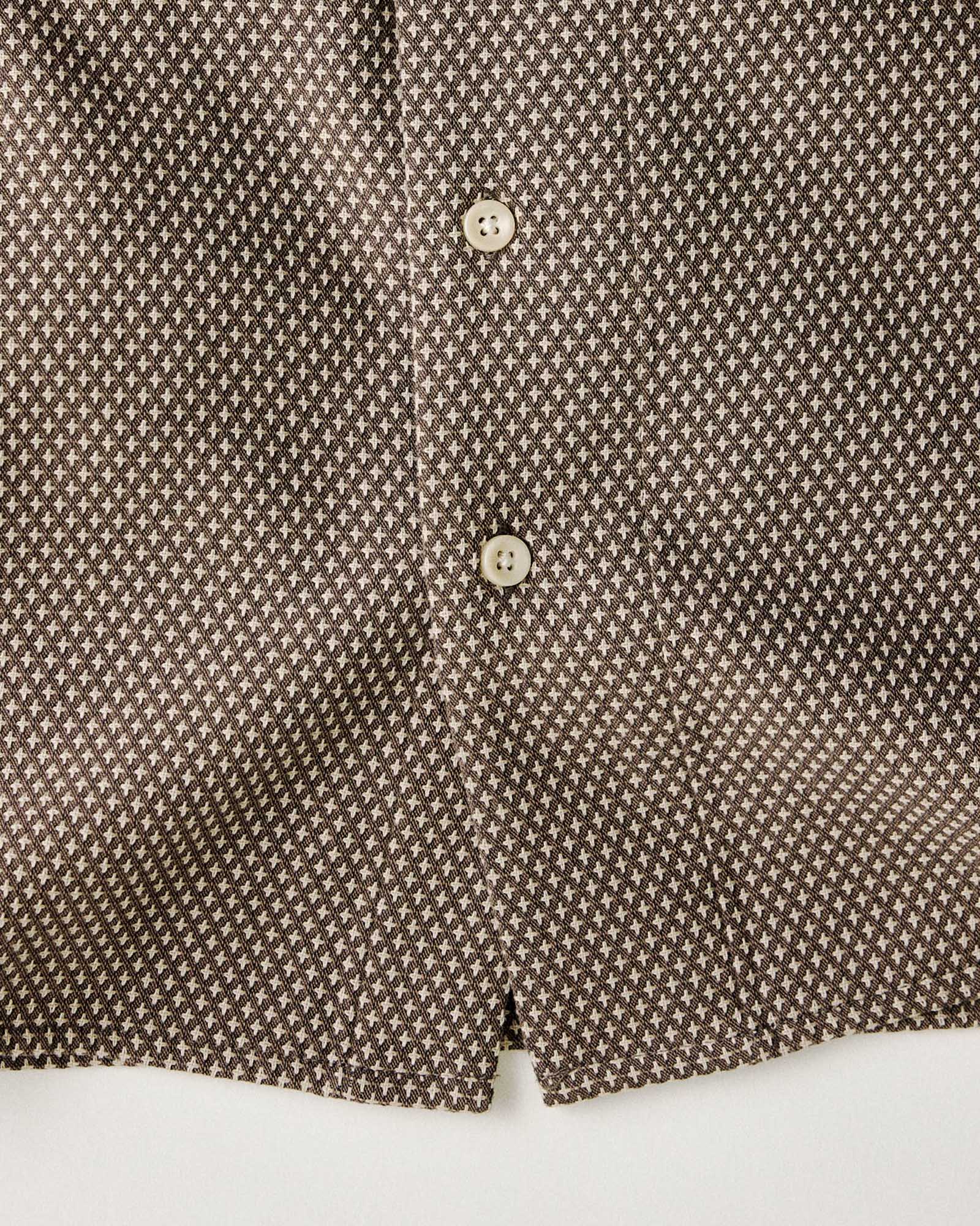 The Conrad Shirt in Cocoa Dobby - Image 7