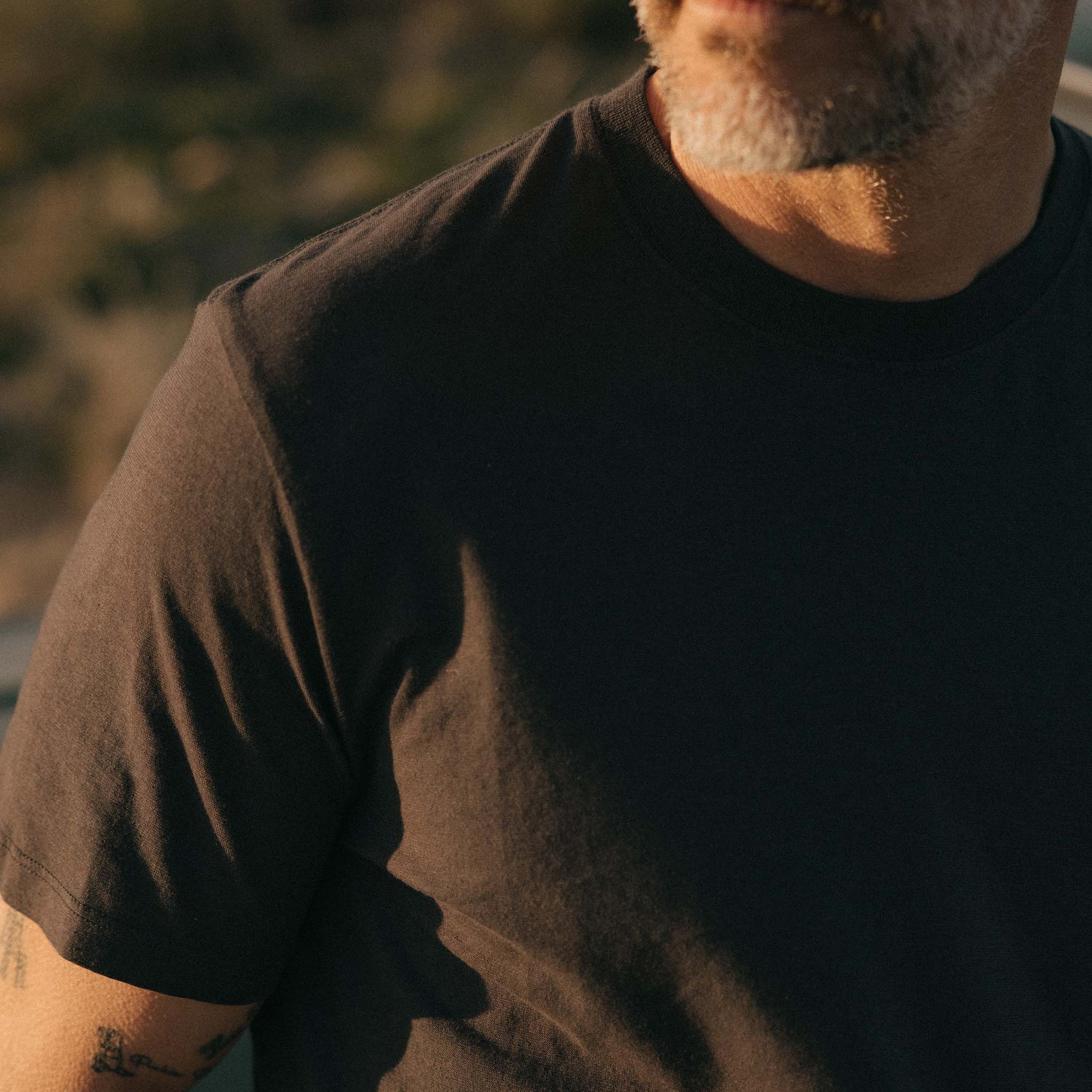 The Cotton Hemp Tee in Charcoal - Image 3