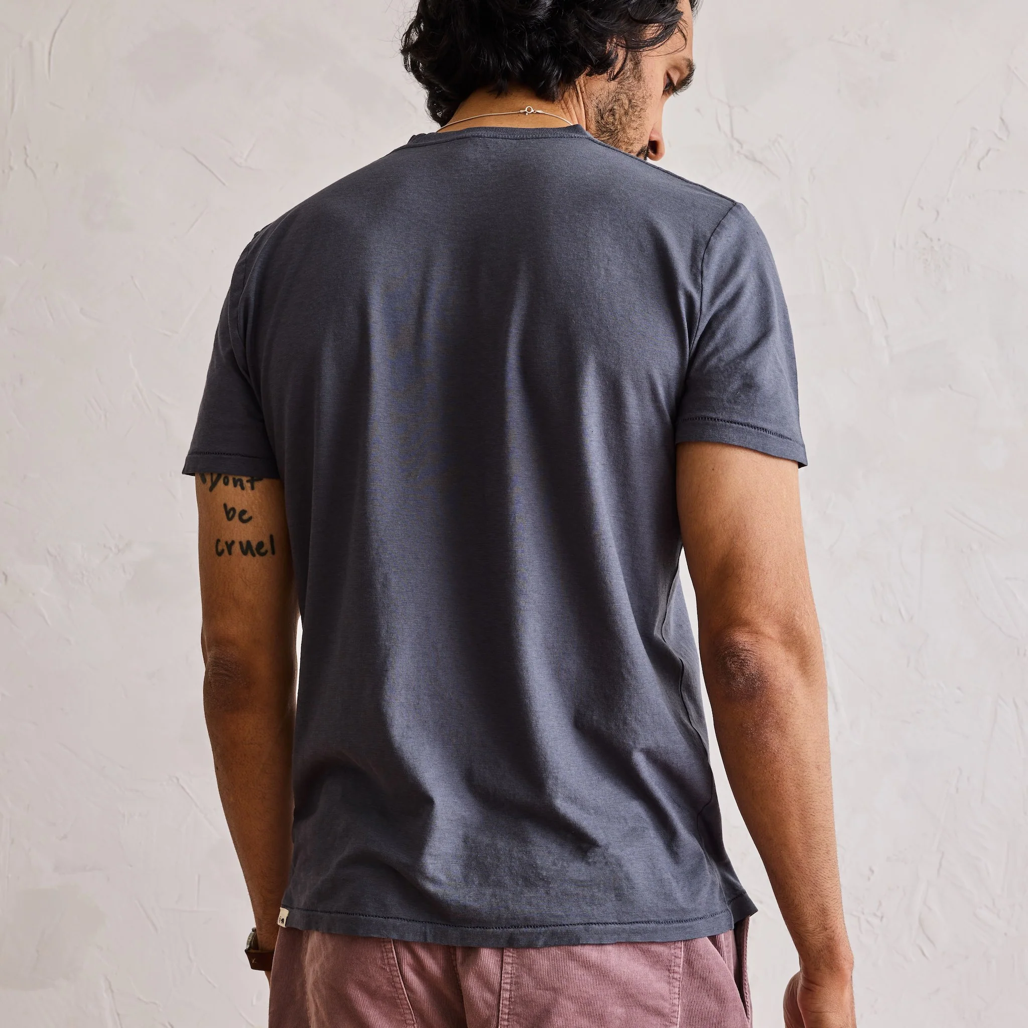 The Cotton Hemp Tee in Navy - Image 3