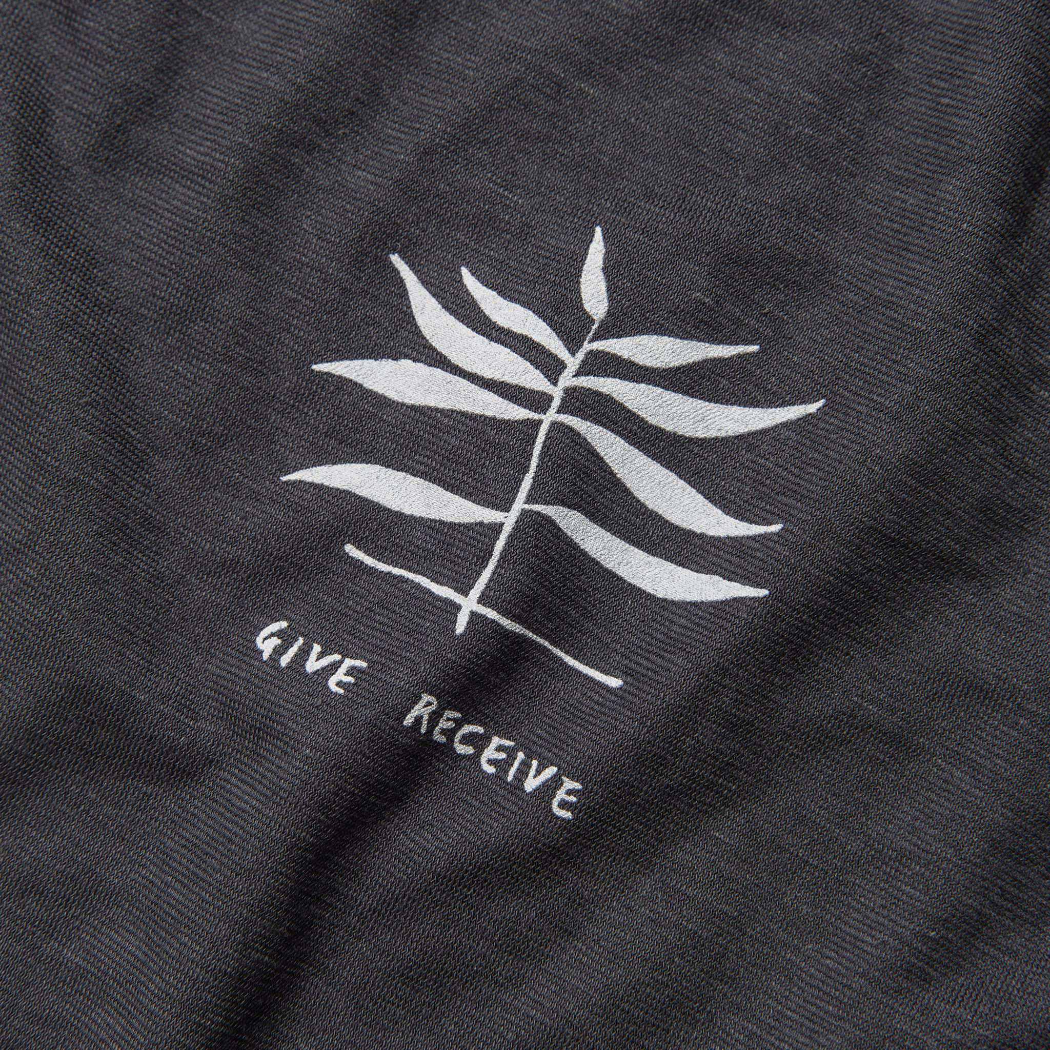 The Cotton Hemp Tee in Navy Give to Get - Image 4