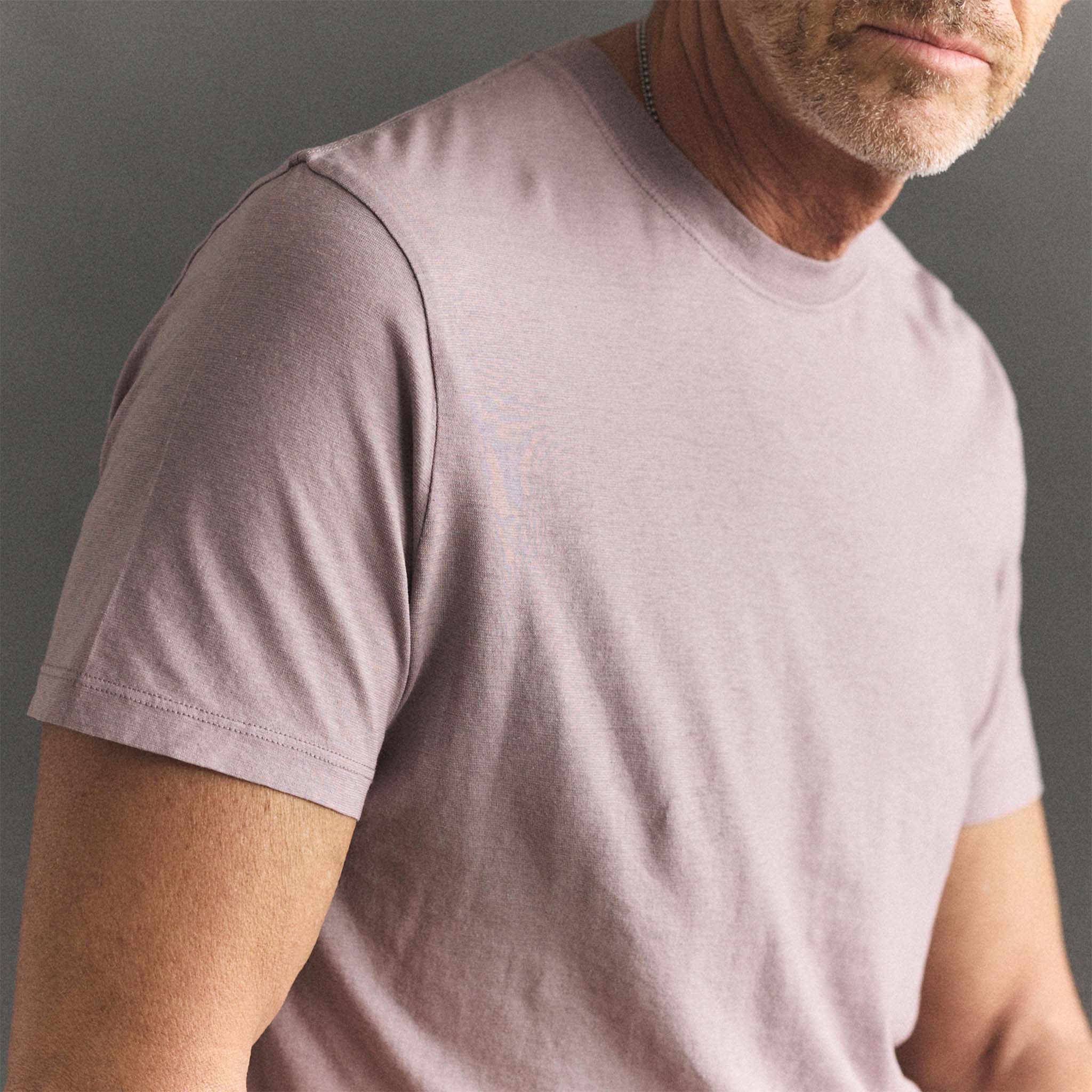 The Cotton Hemp Tee in Poppy Seed - Image 4