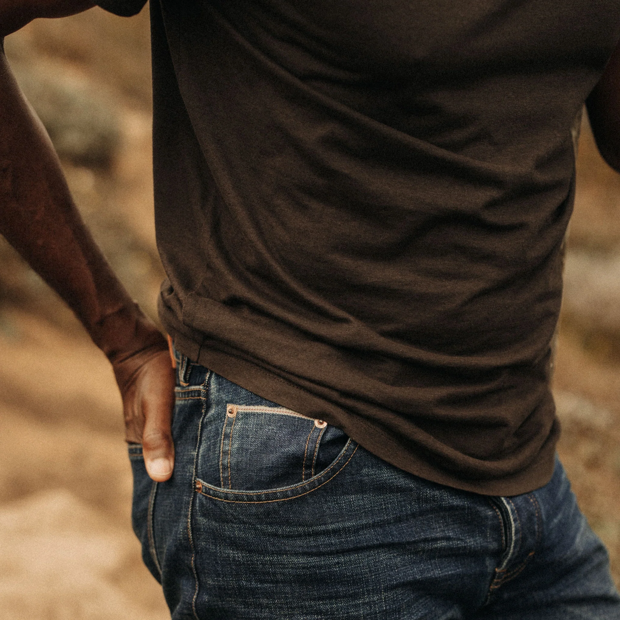 The Cotton Hemp Tee in Soil - Image 4