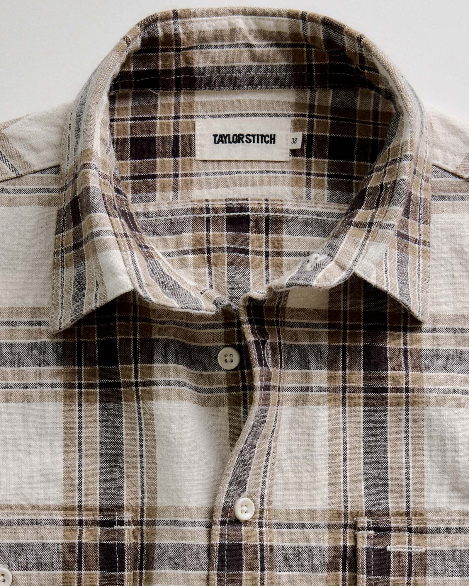 The Craftsman Shirt in Bark Plaid Linen - Image 5