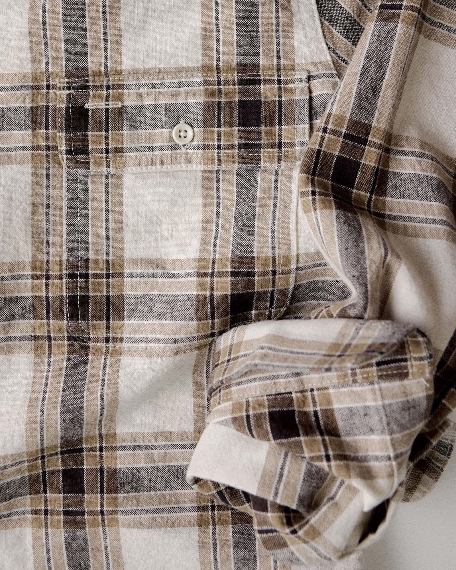 The Craftsman Shirt in Bark Plaid Linen - Image 7