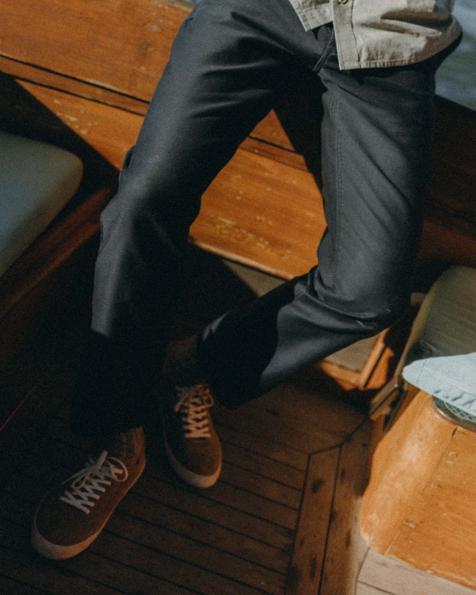 The Deck Pant in Dark Navy Bedford Cord - Image 2