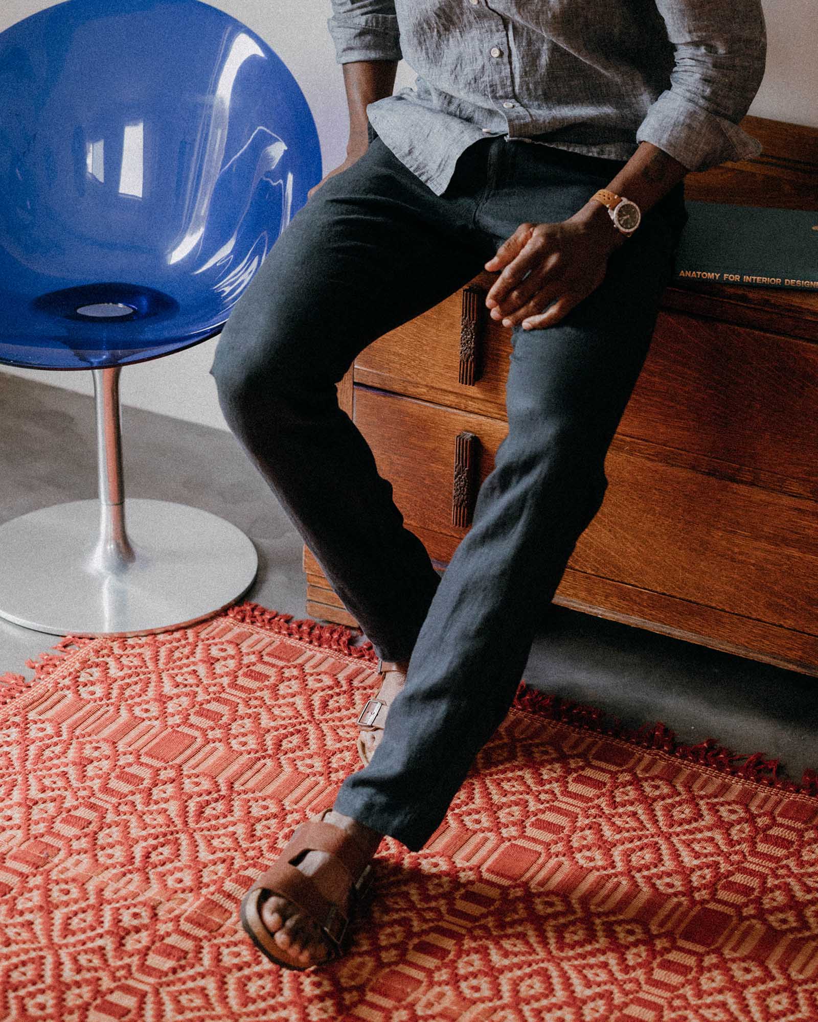 The Easy Pant in Navy Linen - Image 3