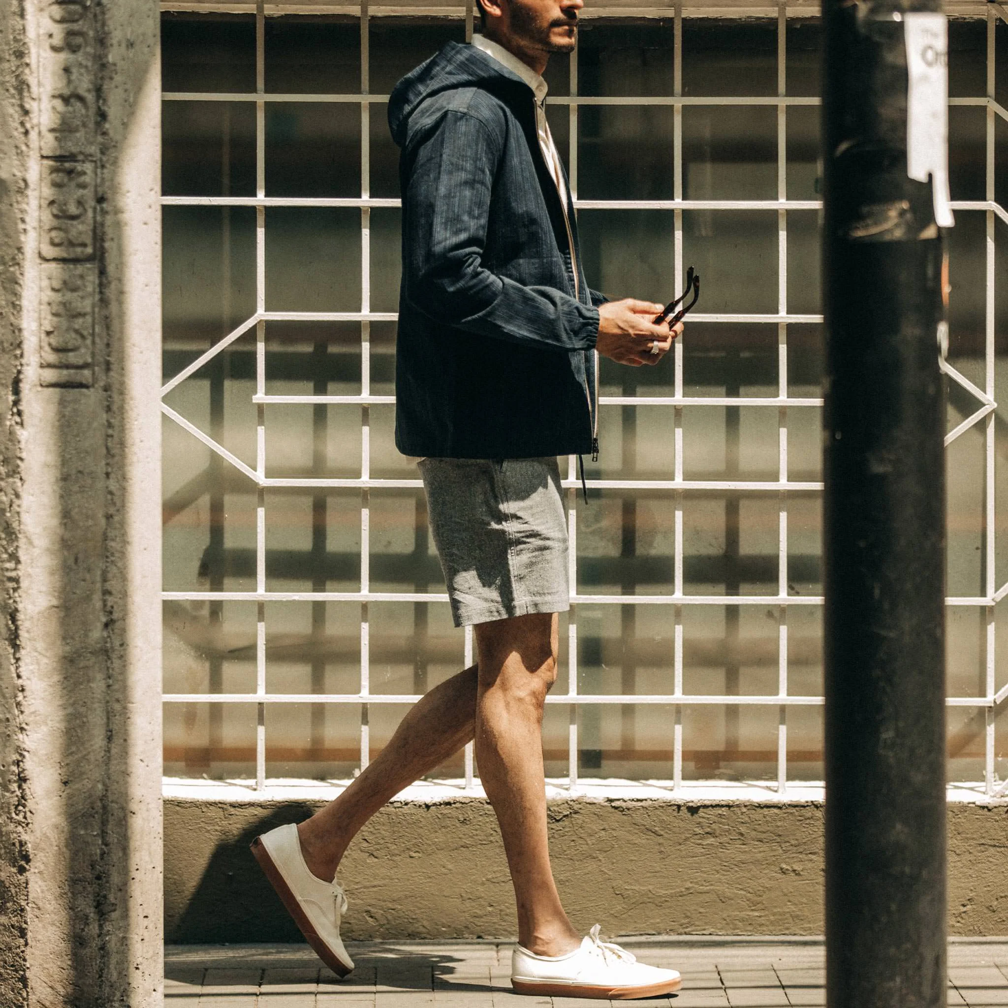 The Easy Short in Navy Herringbone - Image 5