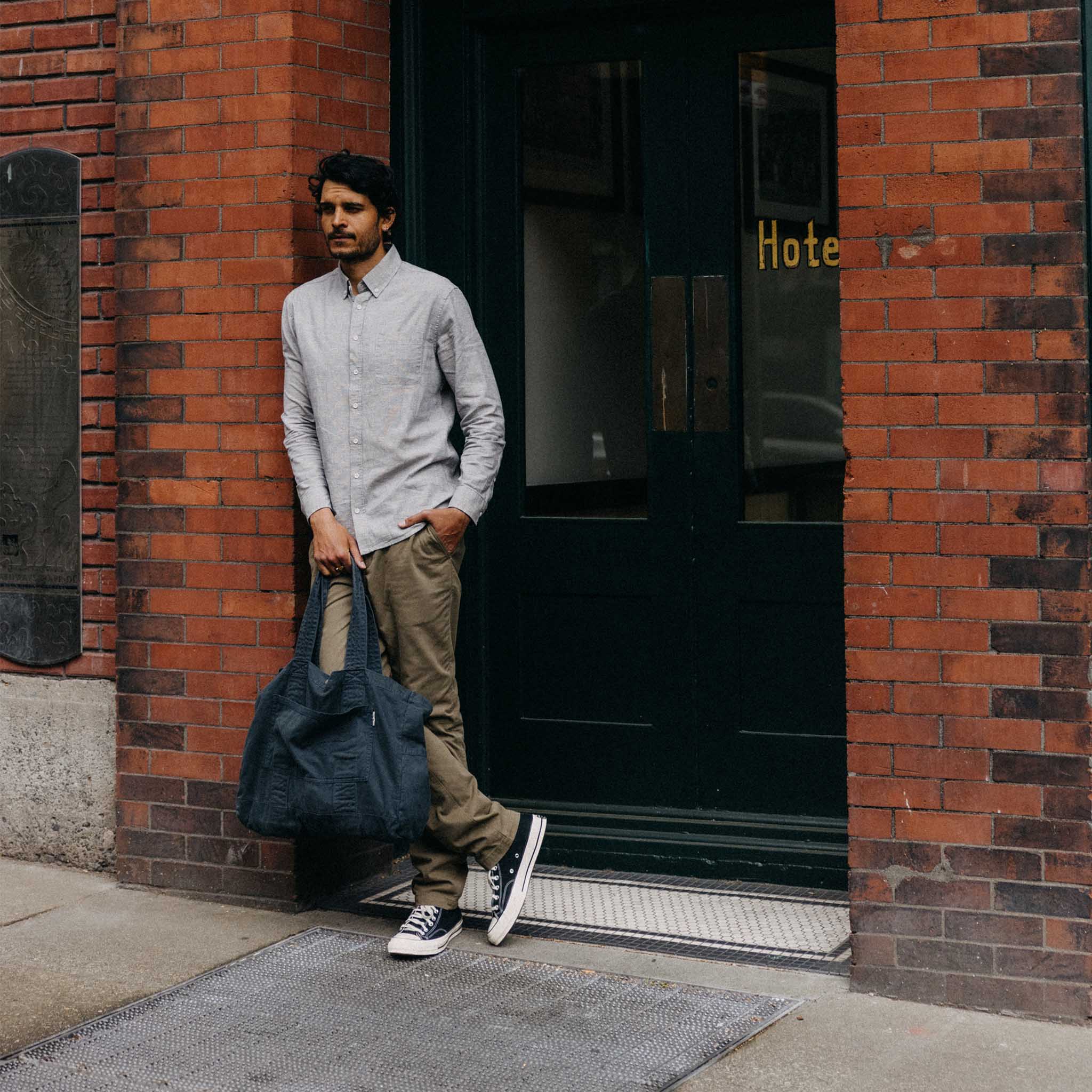 The Foundation Tote in Organic Navy - Image 3