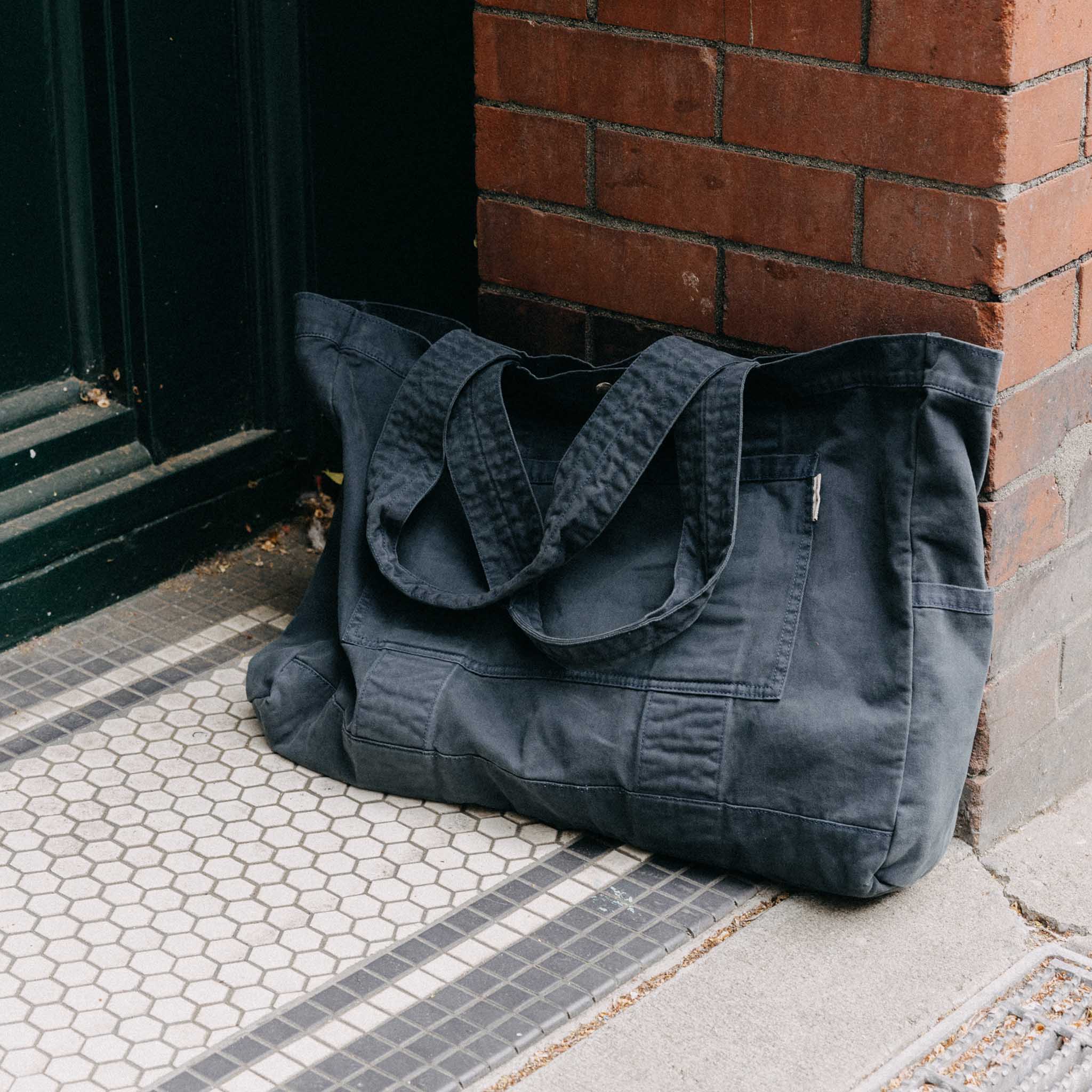 The Foundation Tote in Organic Navy - Image 5