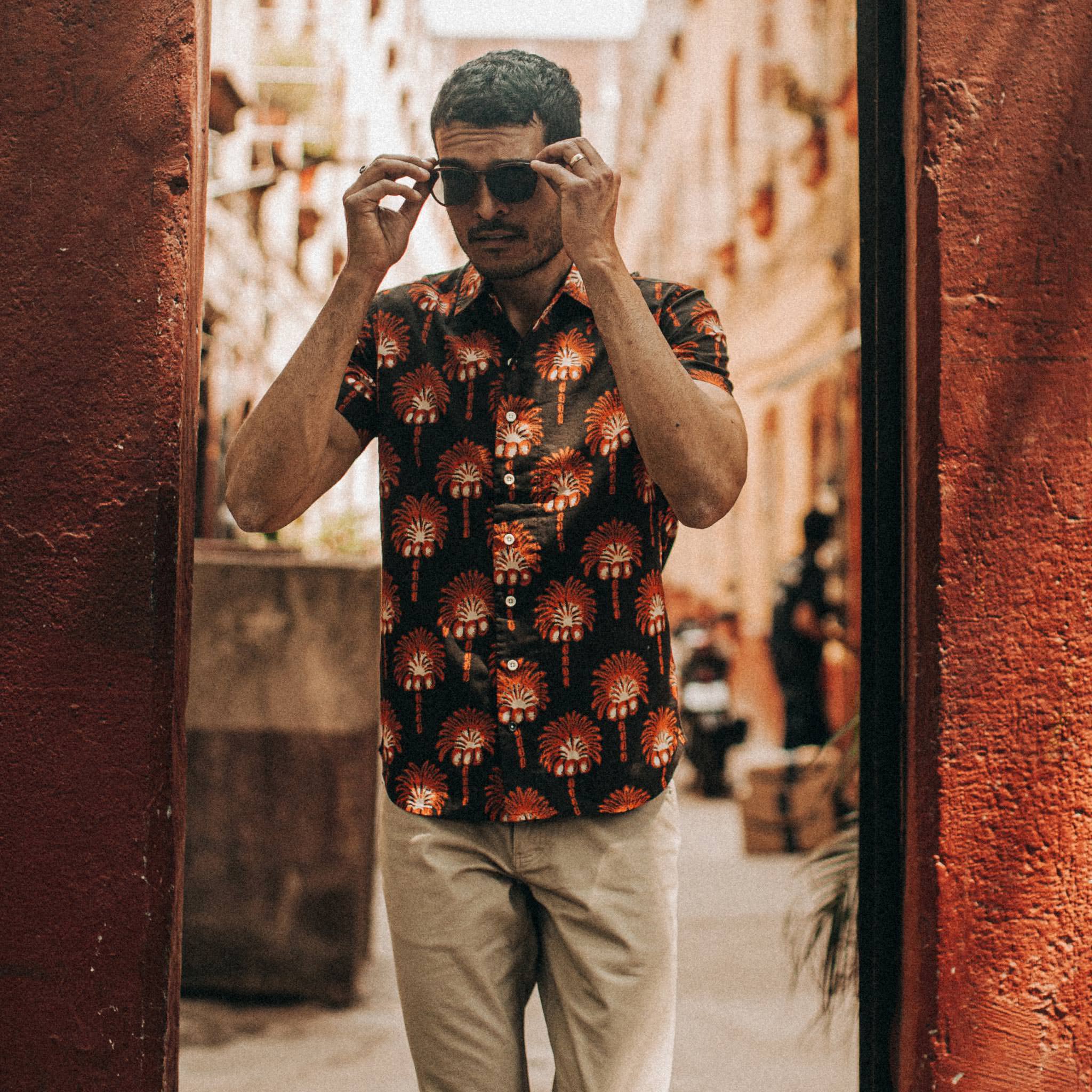 The Short Sleeve Hawthorne in Mirage Palm - Image 2