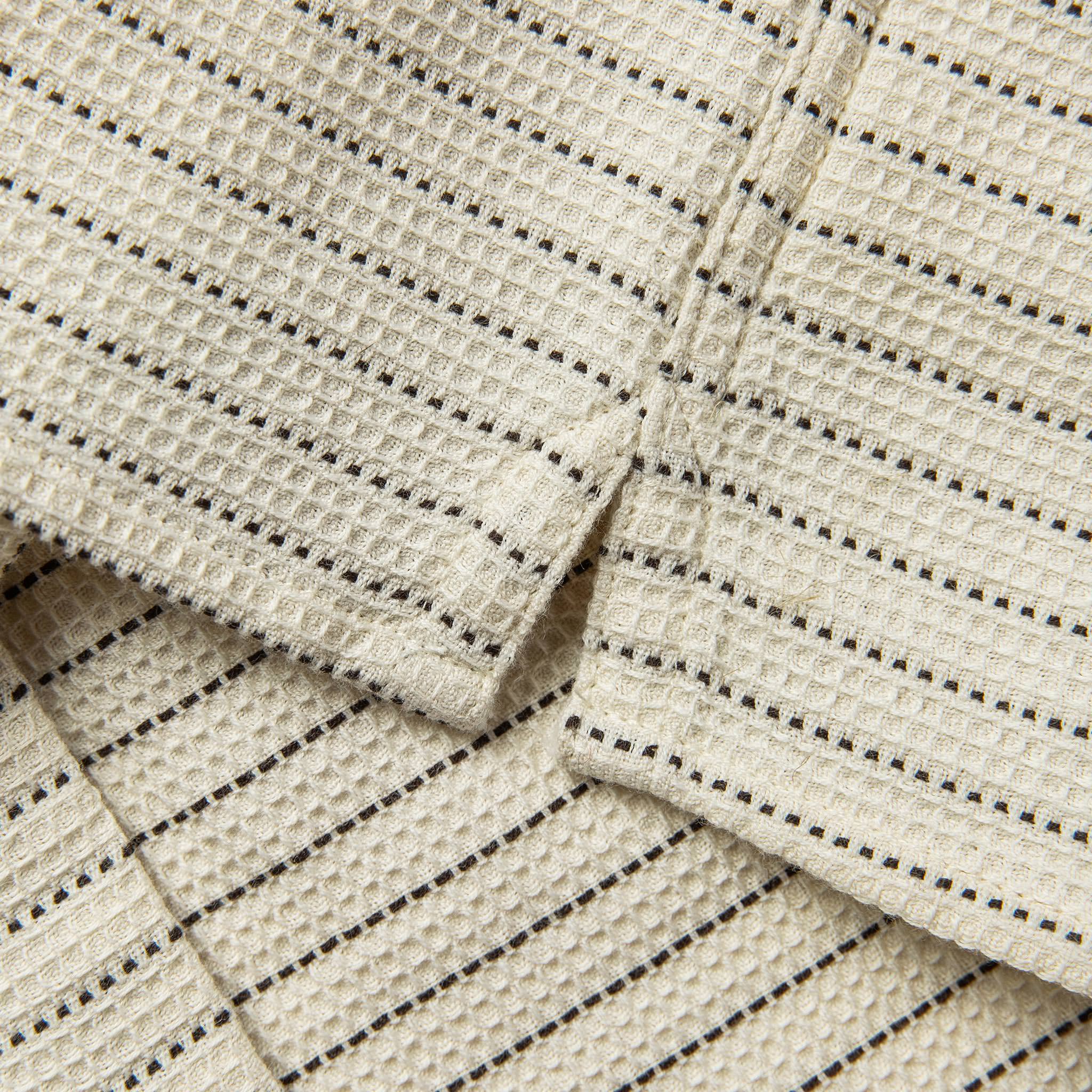 The Short Sleeve Hawthorne in Natural Pickstitch Waffle - Image 8
