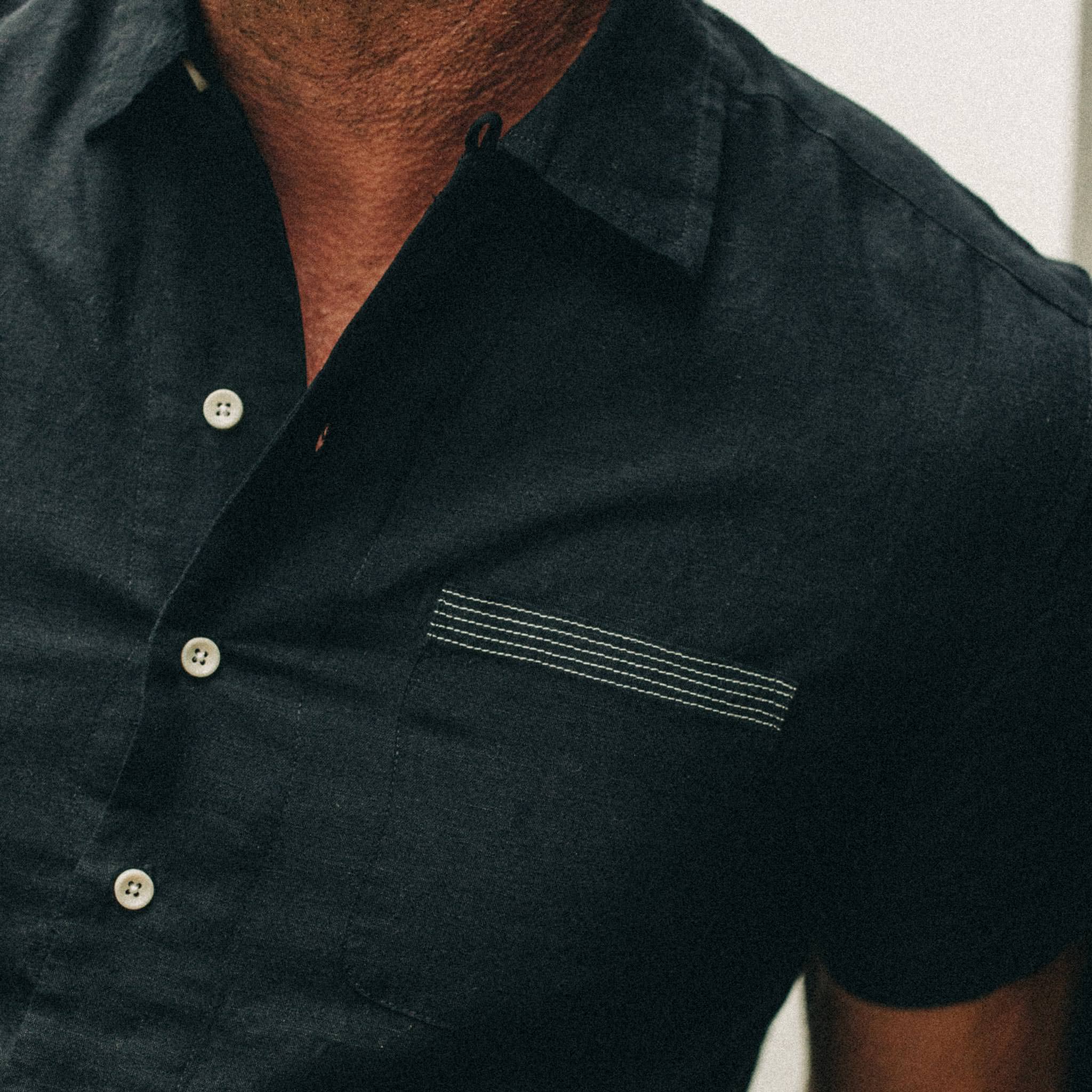 The Short Sleeve Hawthorne in Navy and Natural - Image 4
