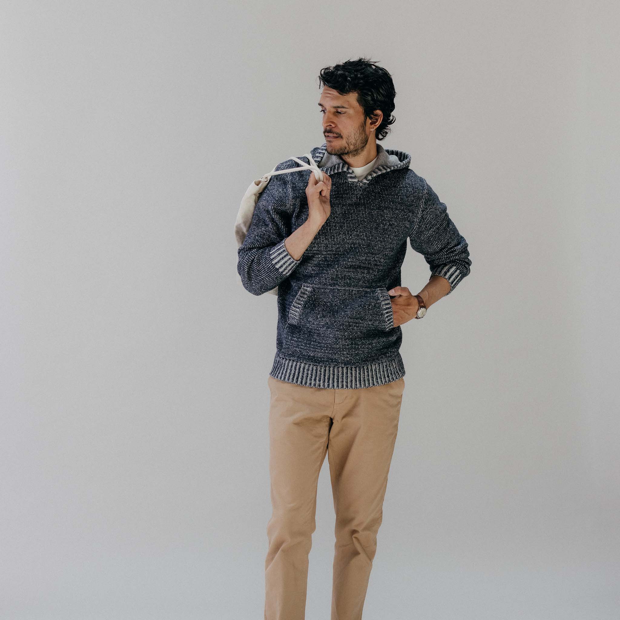 The Headland Pullover Sweater in Marled Navy - Image 2