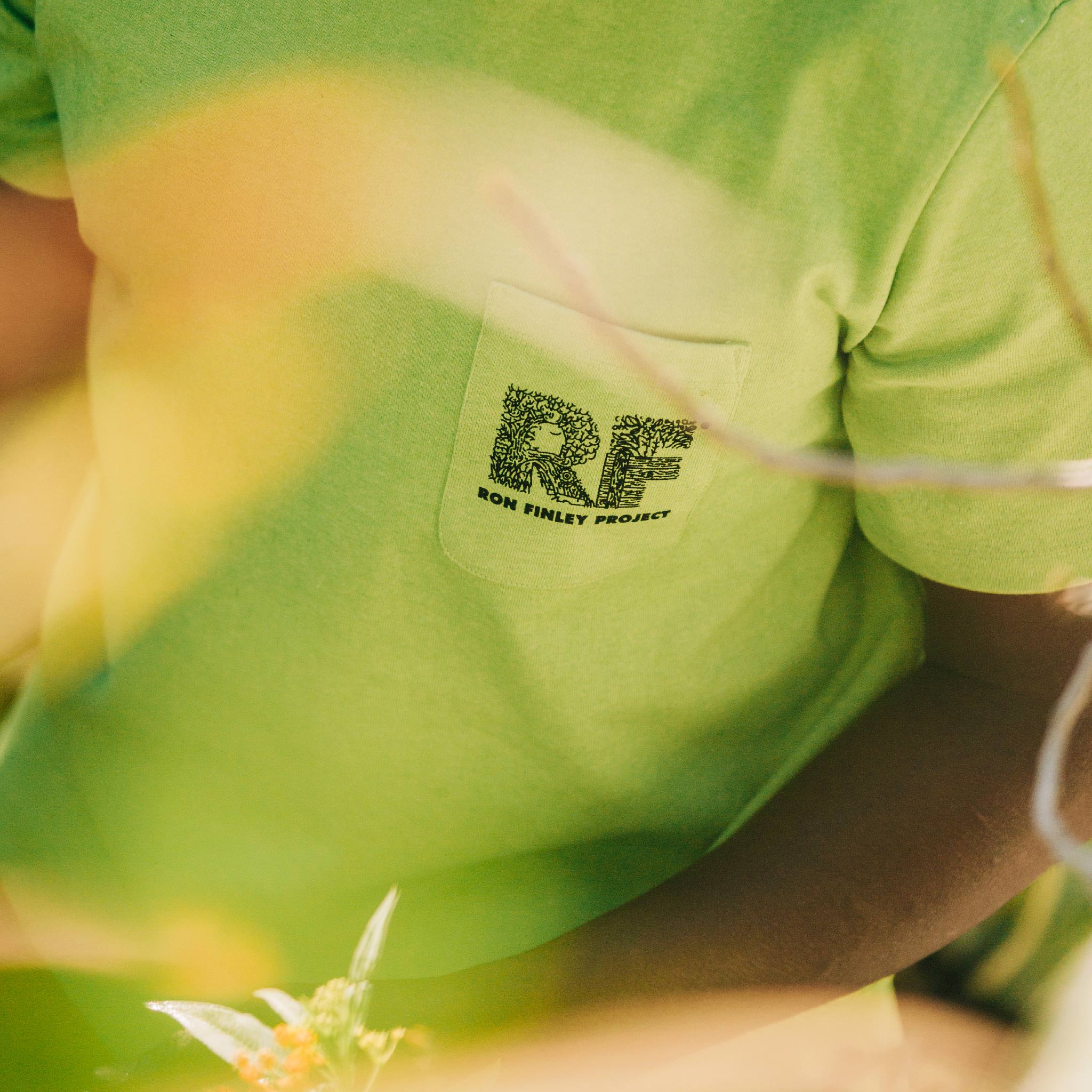 The Heavy Bag Tee in Chlorophyll - Image 3