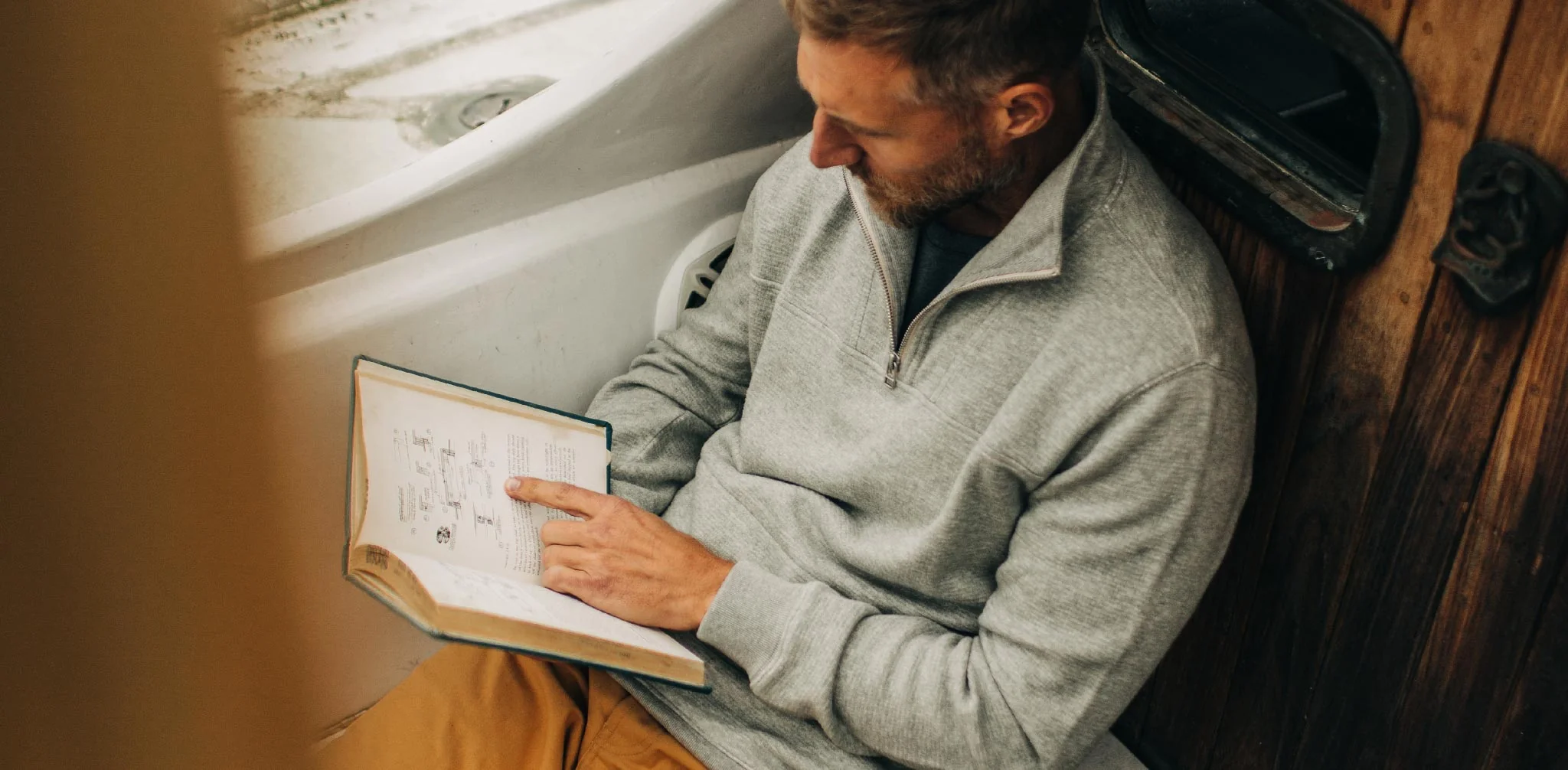 The Horizon Pullover in Ash Double Knit - Image 8