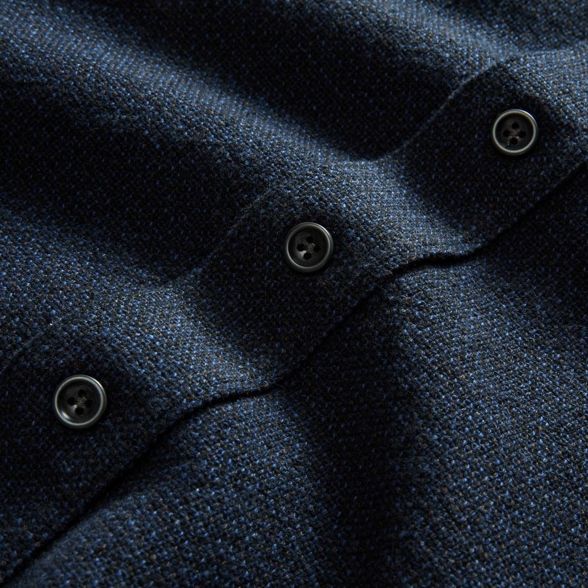 The Ledge Shirt in Dark Navy Linen Tweed - Image 8
