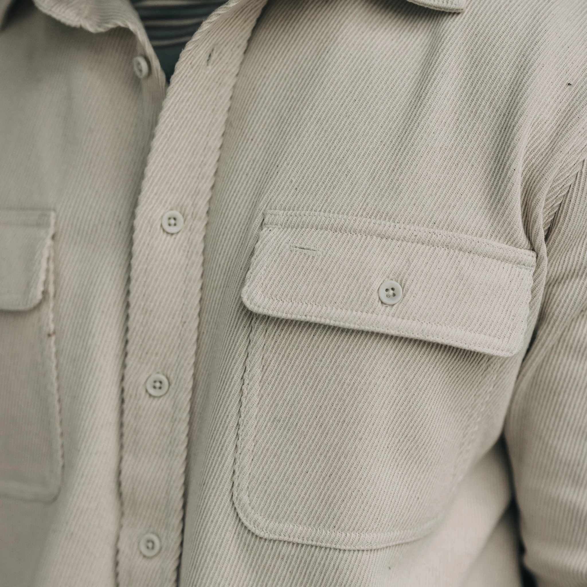 The Ledge Shirt in Natural Twill - Image 3