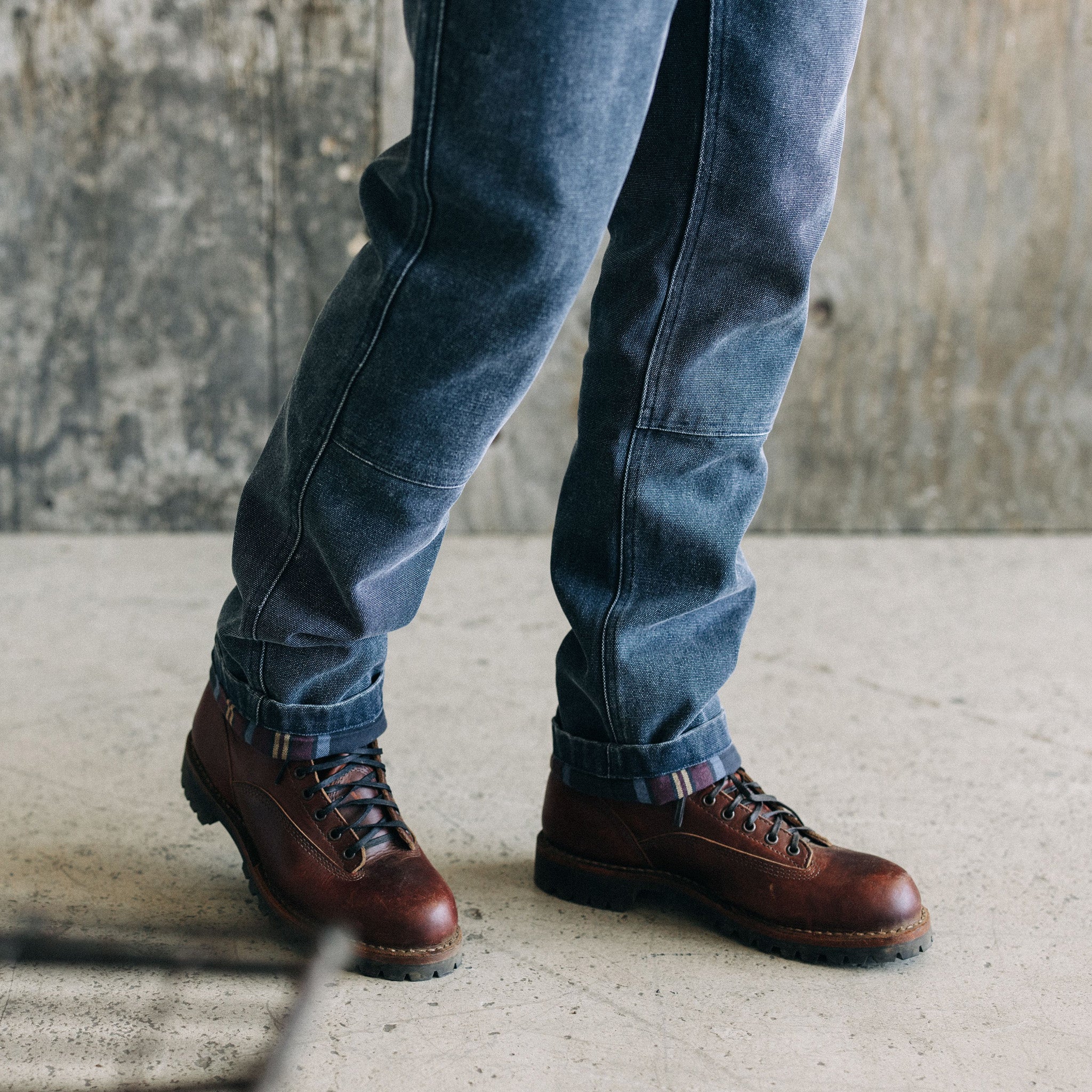 The Lined Chore Pant in Navy Chipped Canvas - Image 5