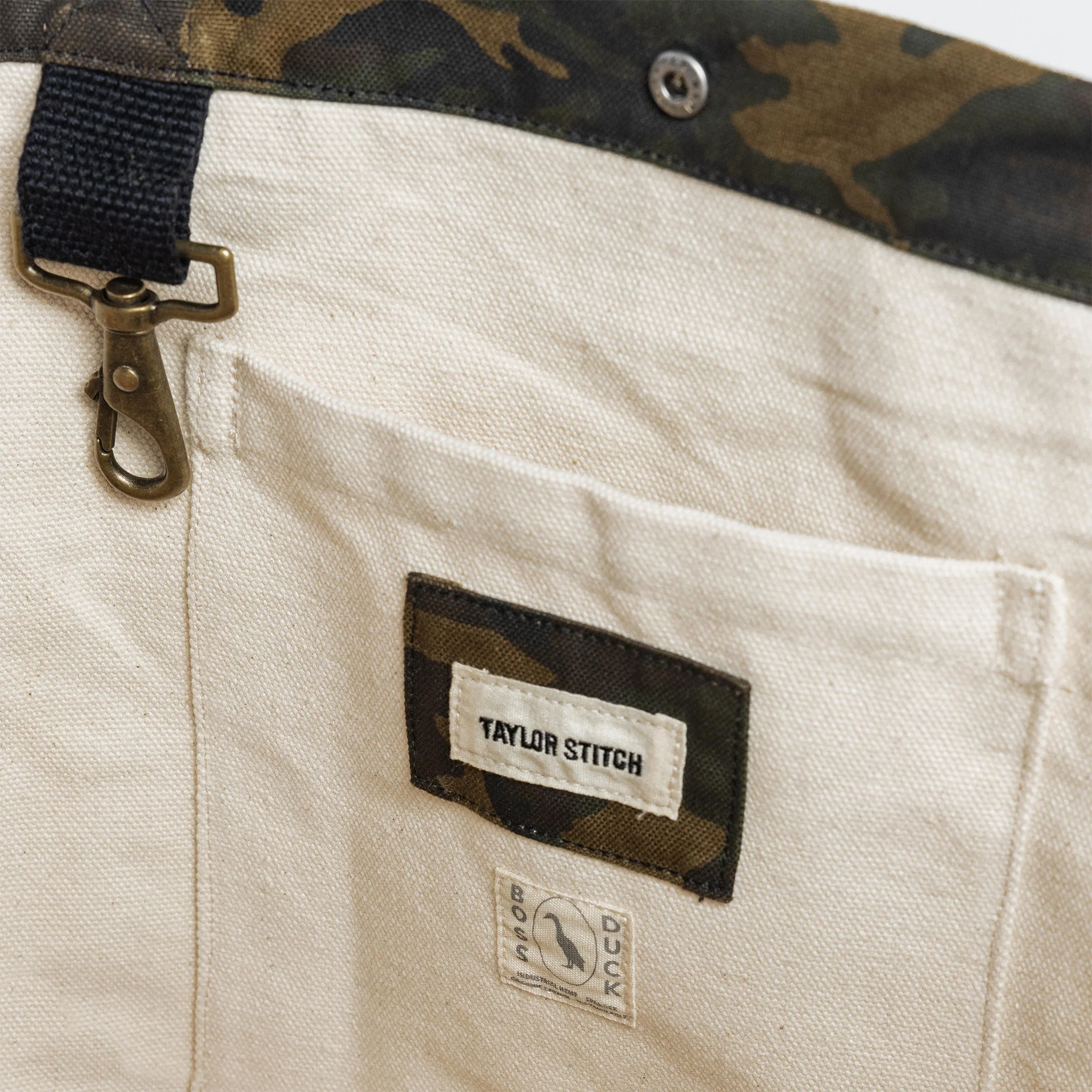 The Market Tote in Camo Boss Duck - Image 6
