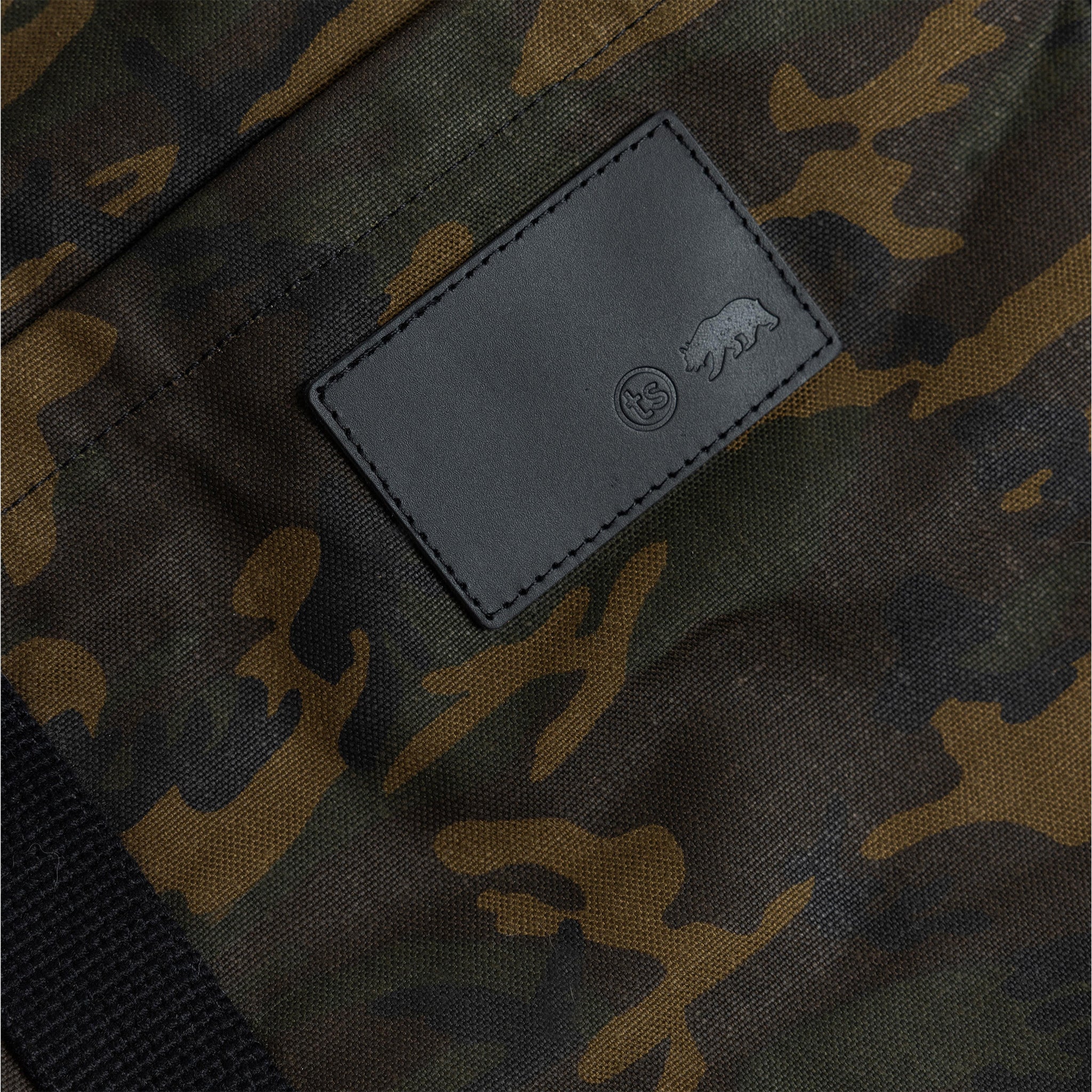 The Market Tote in Camo Boss Duck - Image 8