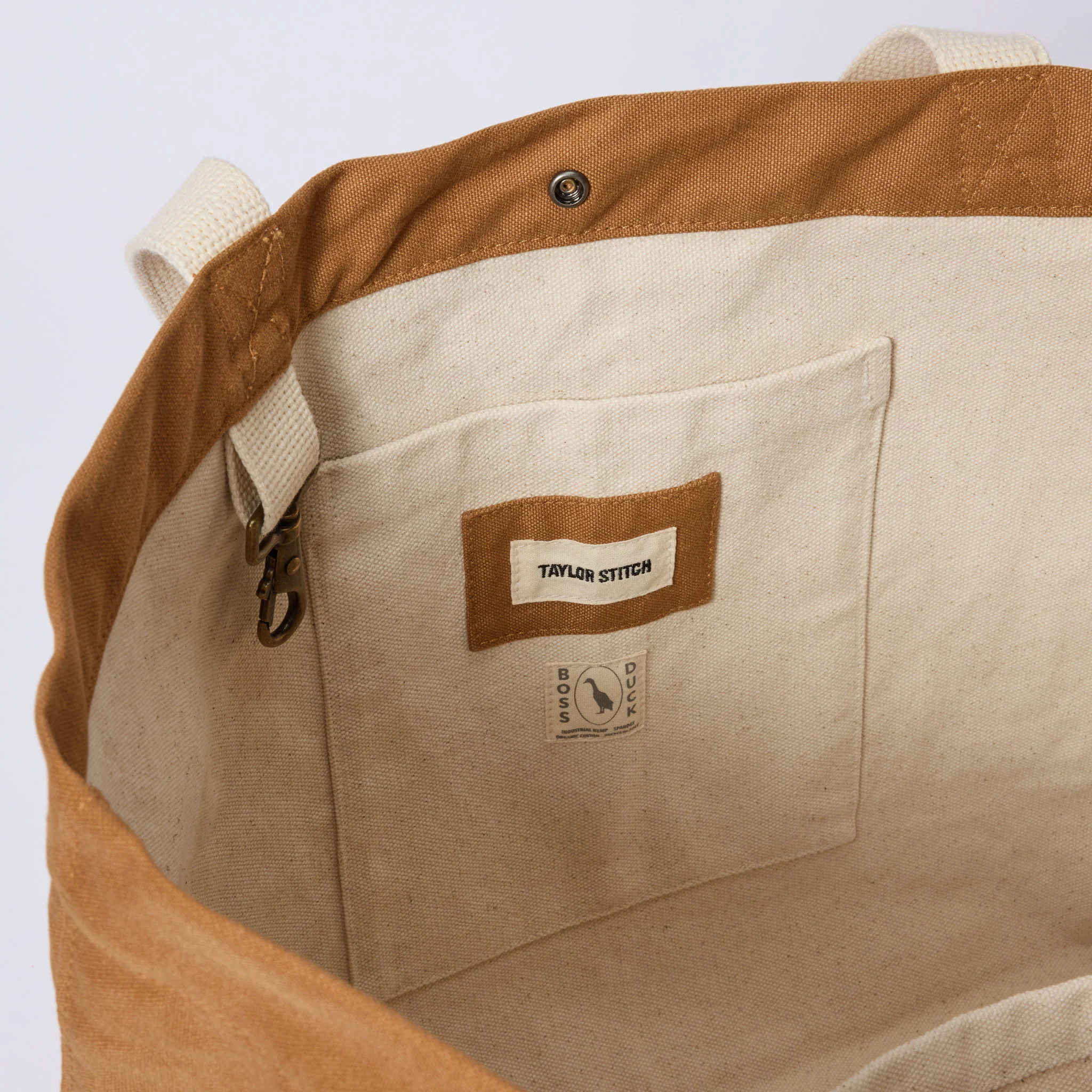 The Market Tote in Cedar Boss Duck - Image 6