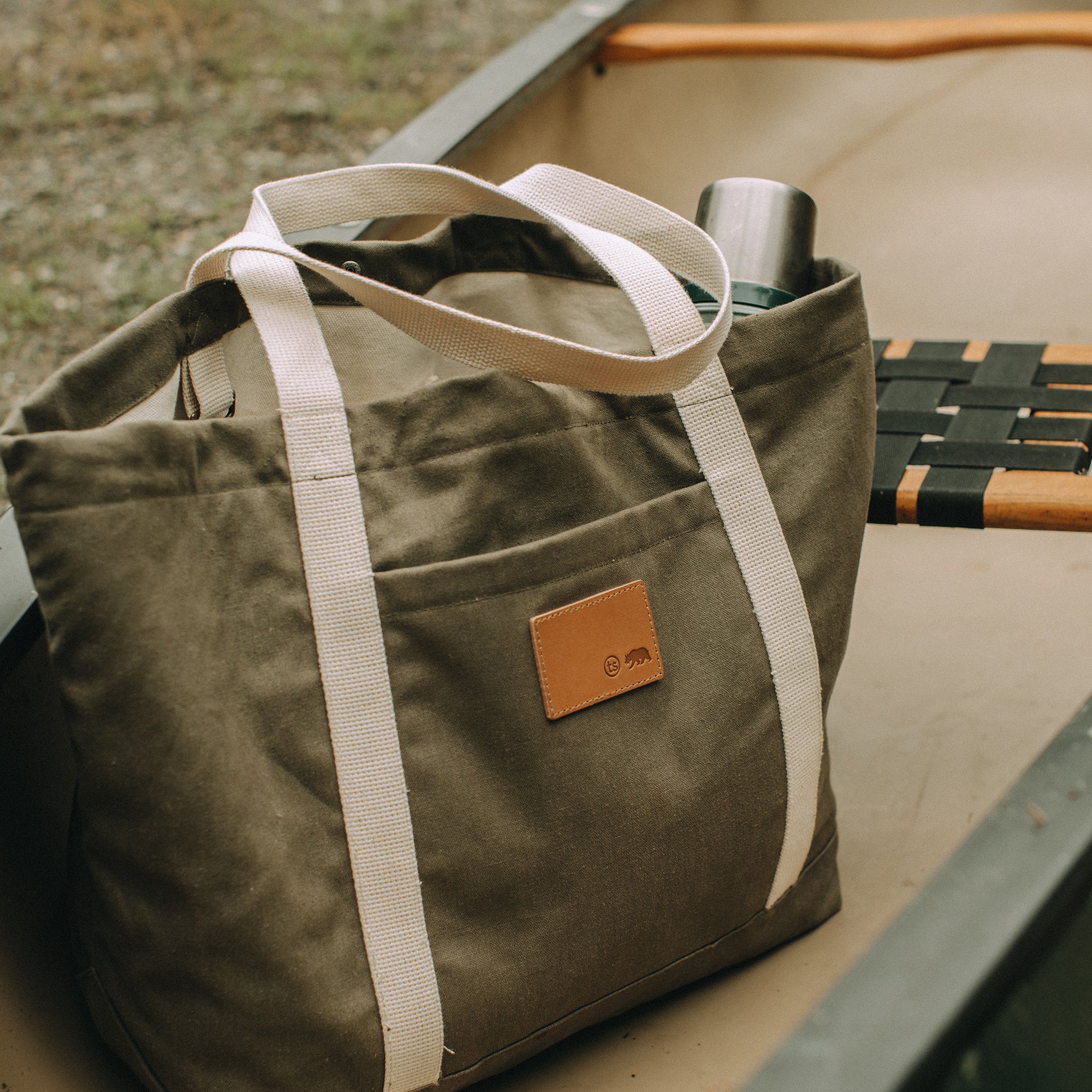 The Market Tote in Stone Boss Duck - Image 2