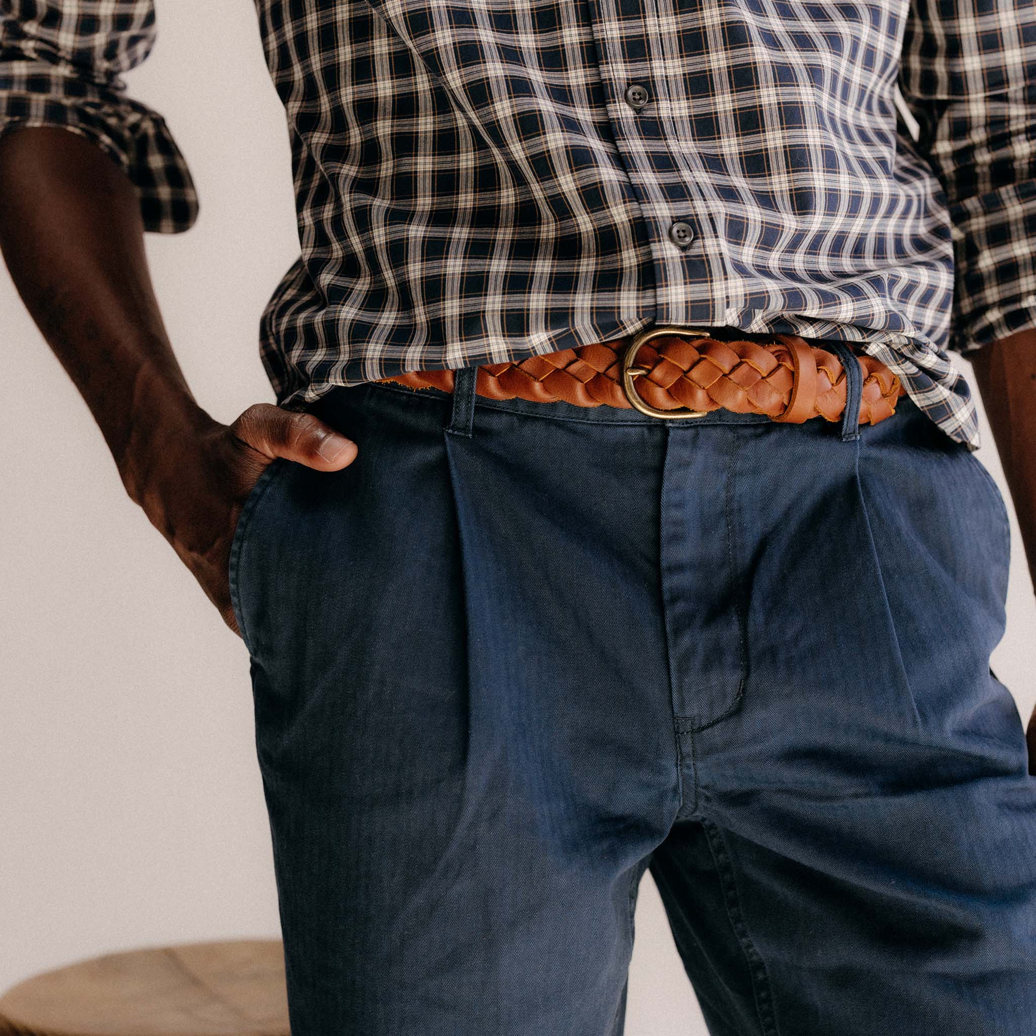 The Matlow Pant in Dark Navy Herringbone - Image 5