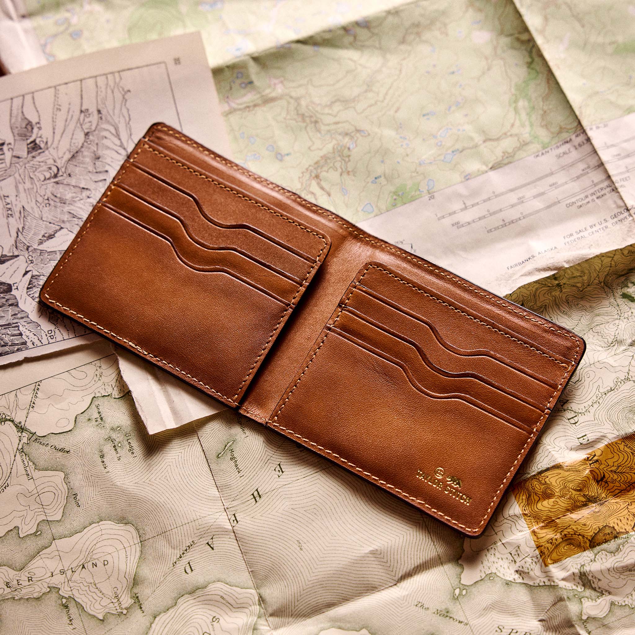 The Minimalist Billfold Wallet in Brown - Image 3