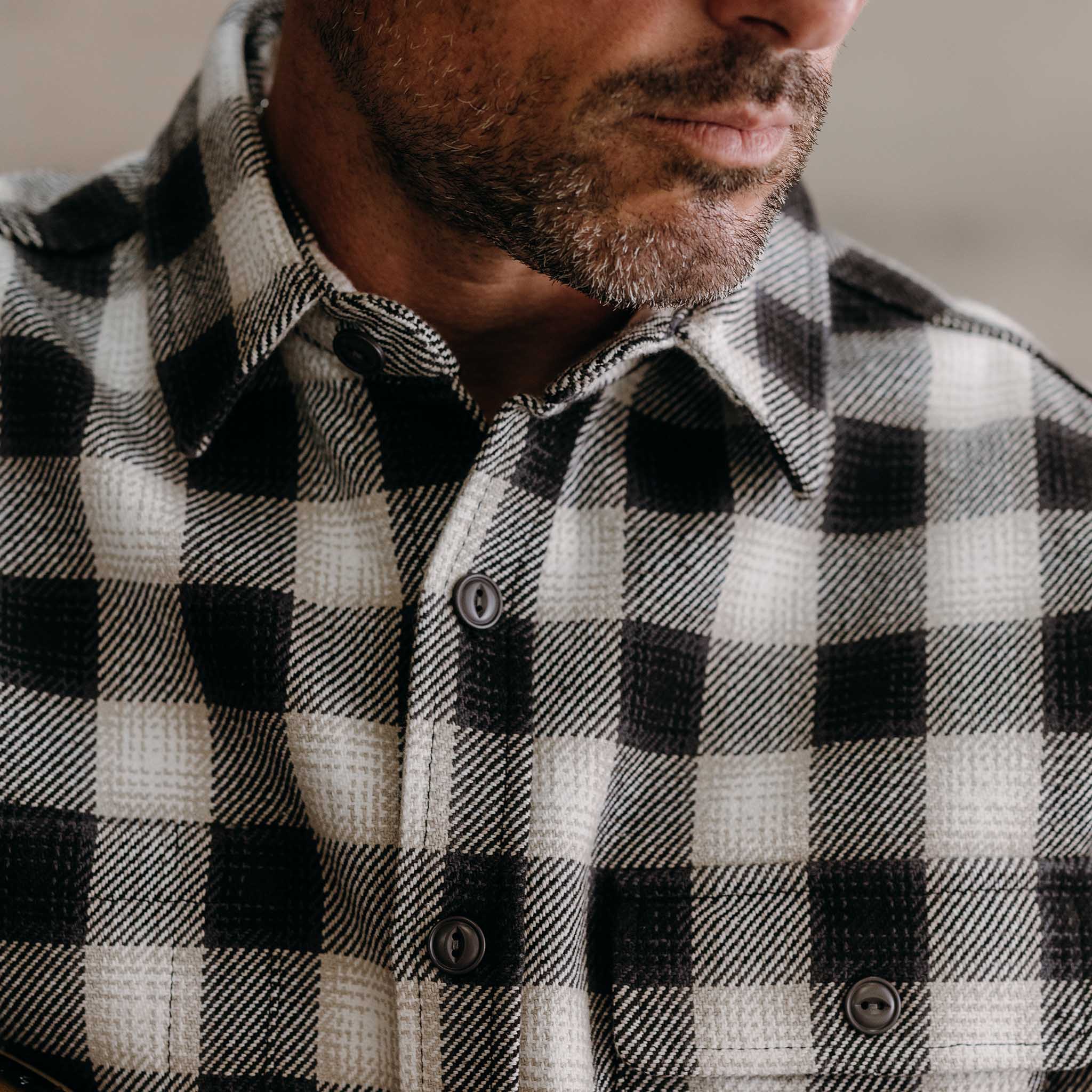 The Moto Utility Shirt in White Smoke Plaid - Image 3