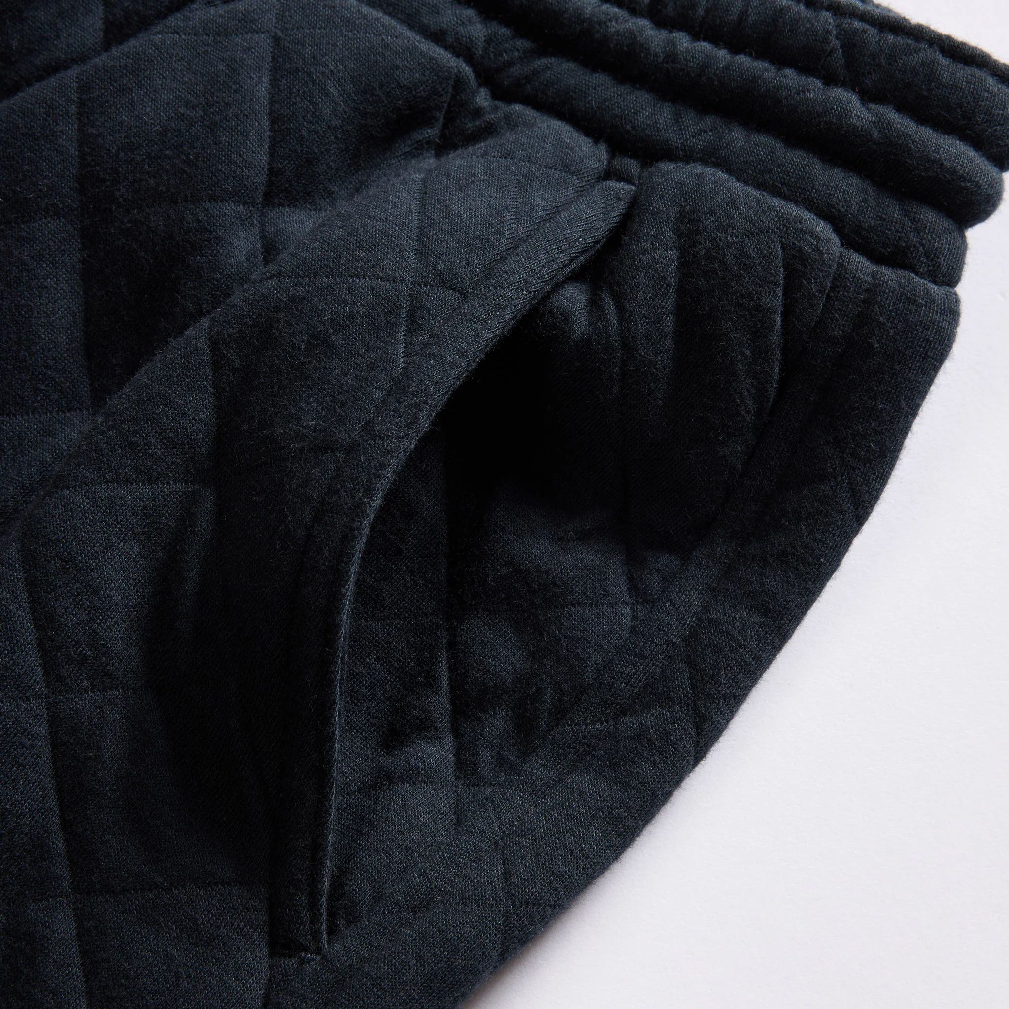 The Quilted Jersey Pant in Midnight Heather - Image 7
