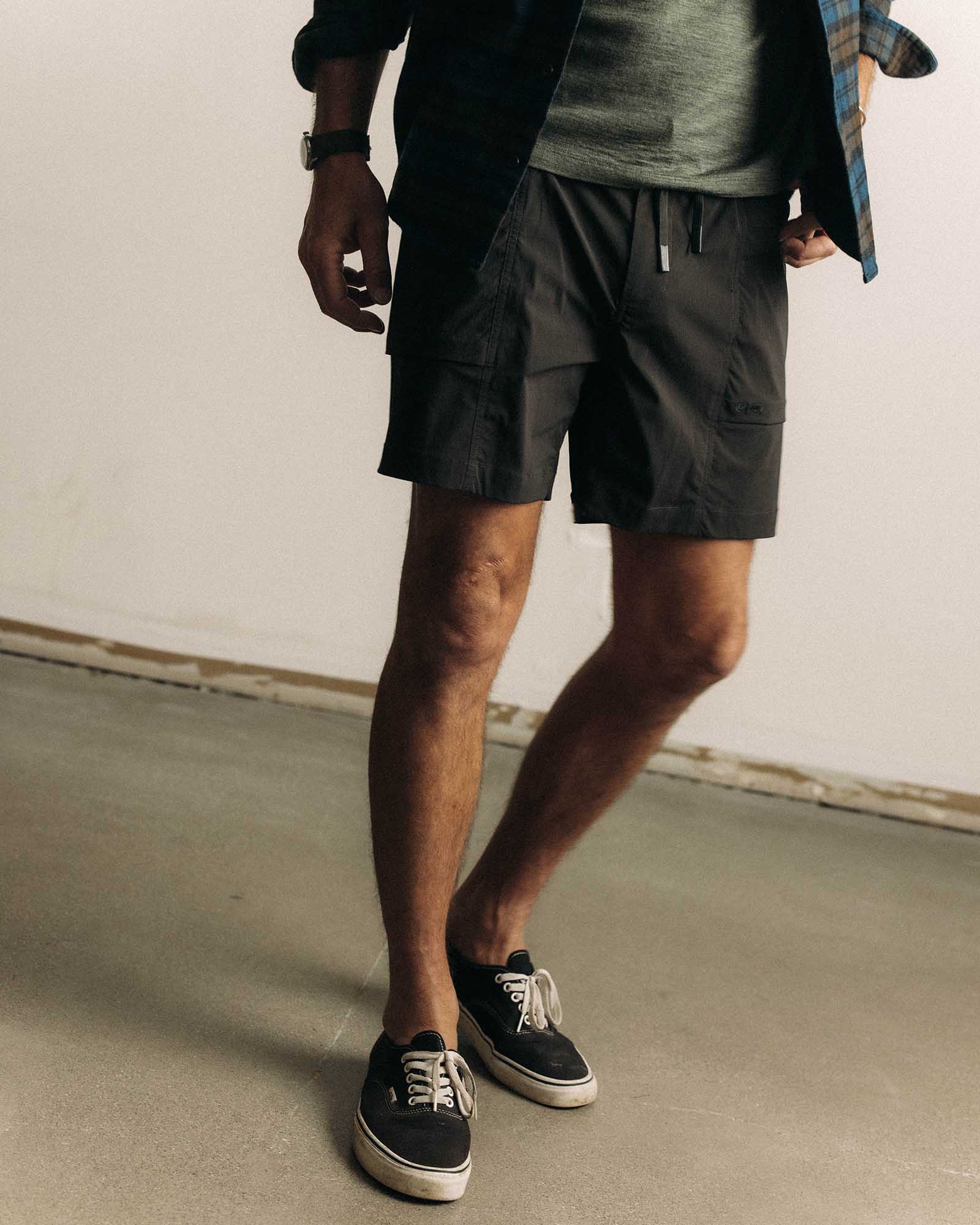The Ridgeline Short in Coal - Image 4