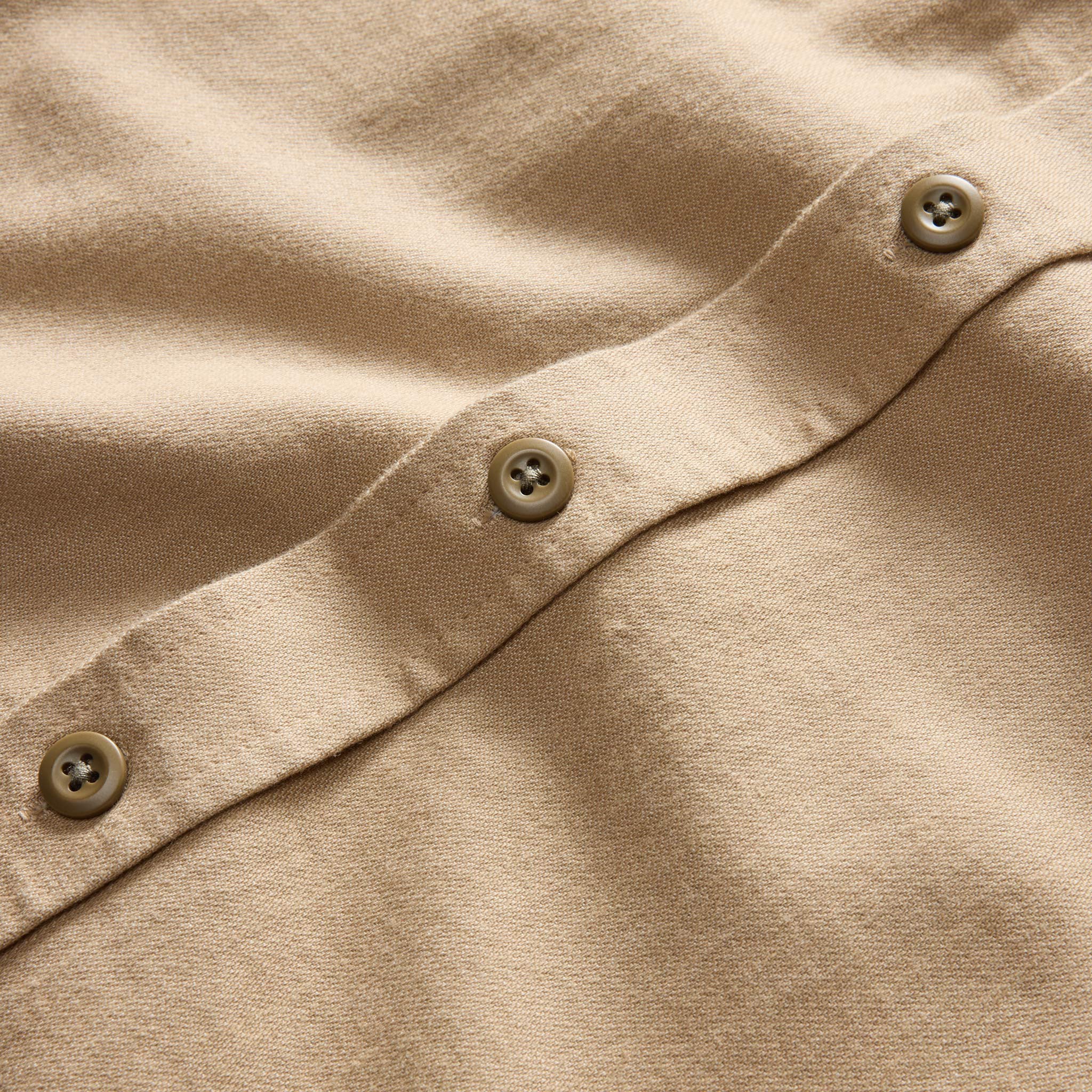 The Saddler Shirt in Light Khaki Twill - Image 7
