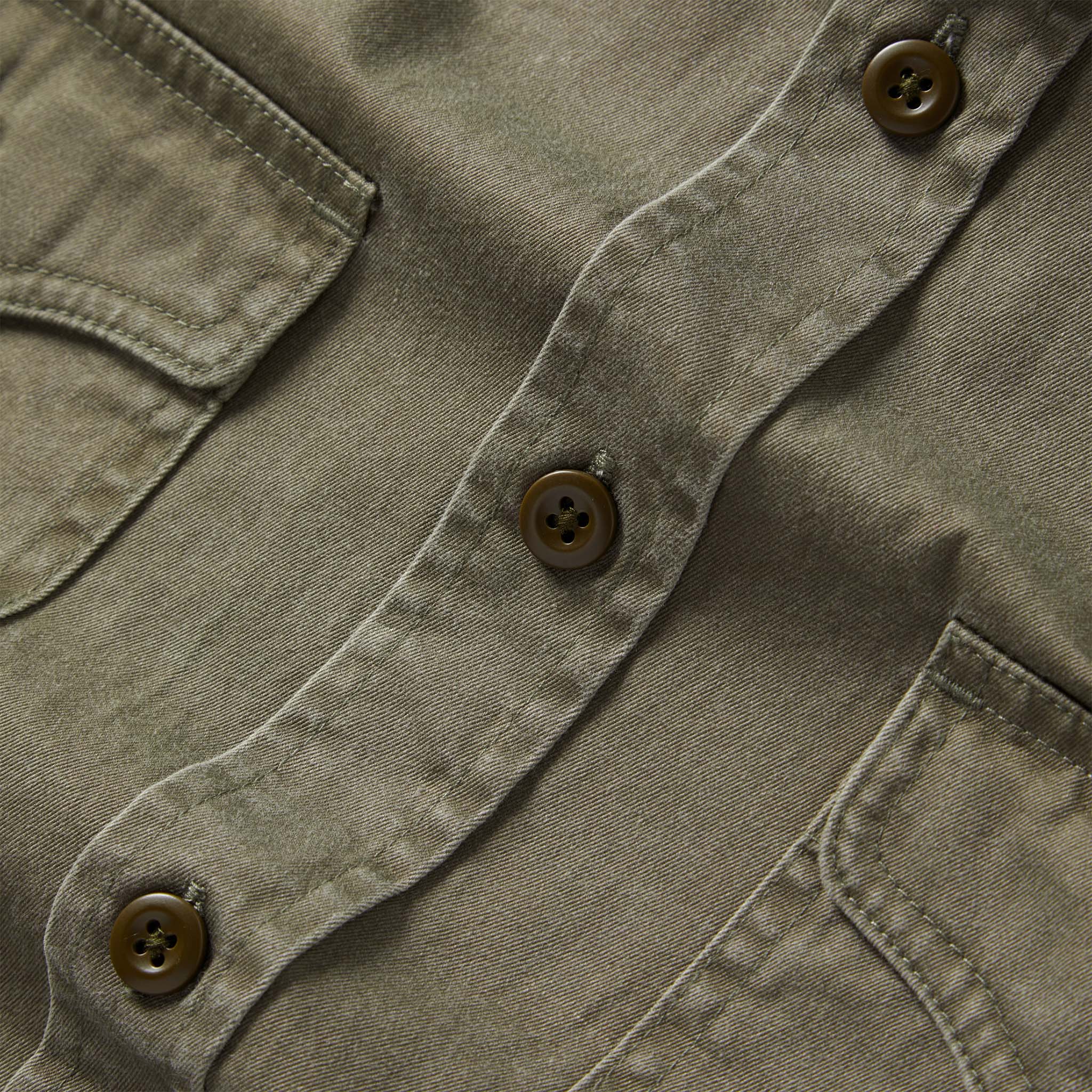 The Saddler Shirt in Washed Olive - Image 7