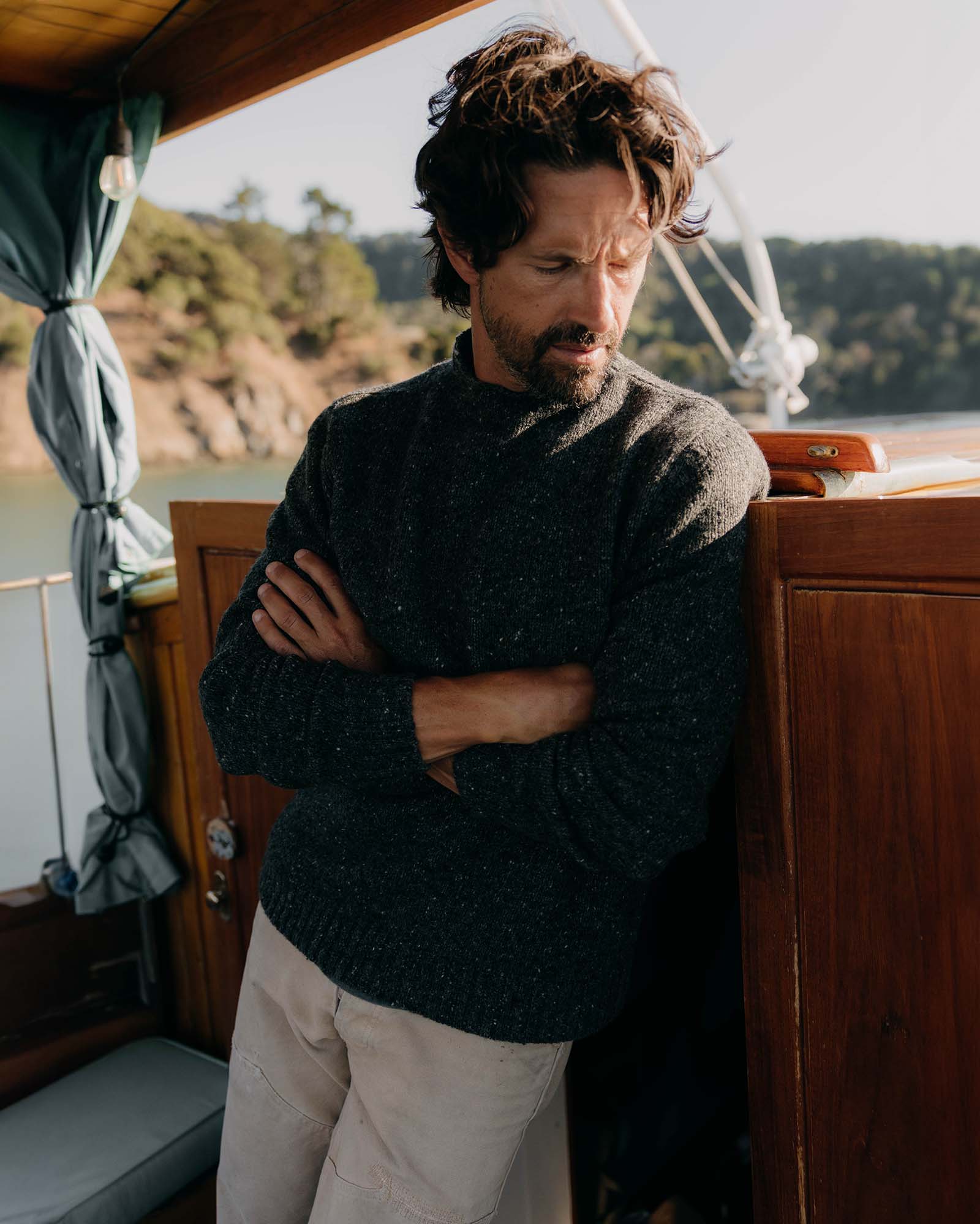 The Seafarer Sweater in Charcoal Donegal - Image 2